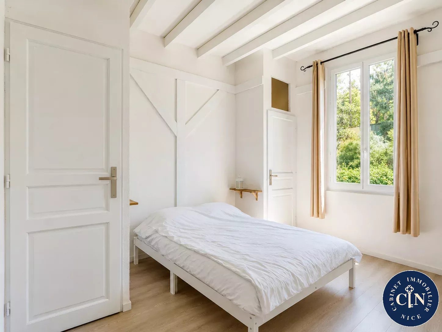5 pièces 115 m² - Piscine poutres apparentes - Peille — photo 12