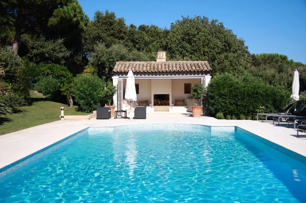 Ramatuelle - Villa with exceptional view of the Ramatuelle vineyards