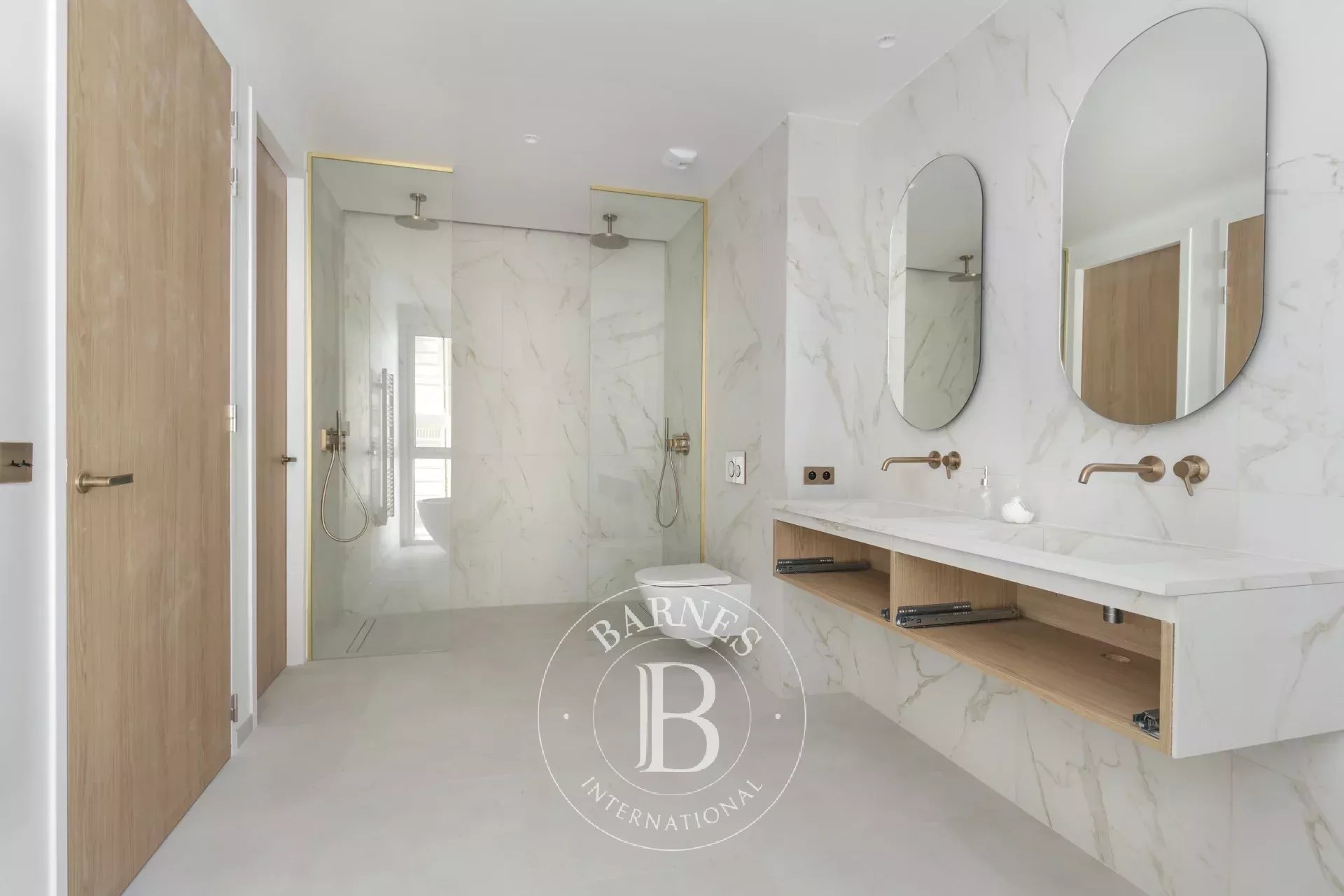 Daire Paris 8ème - picture 8