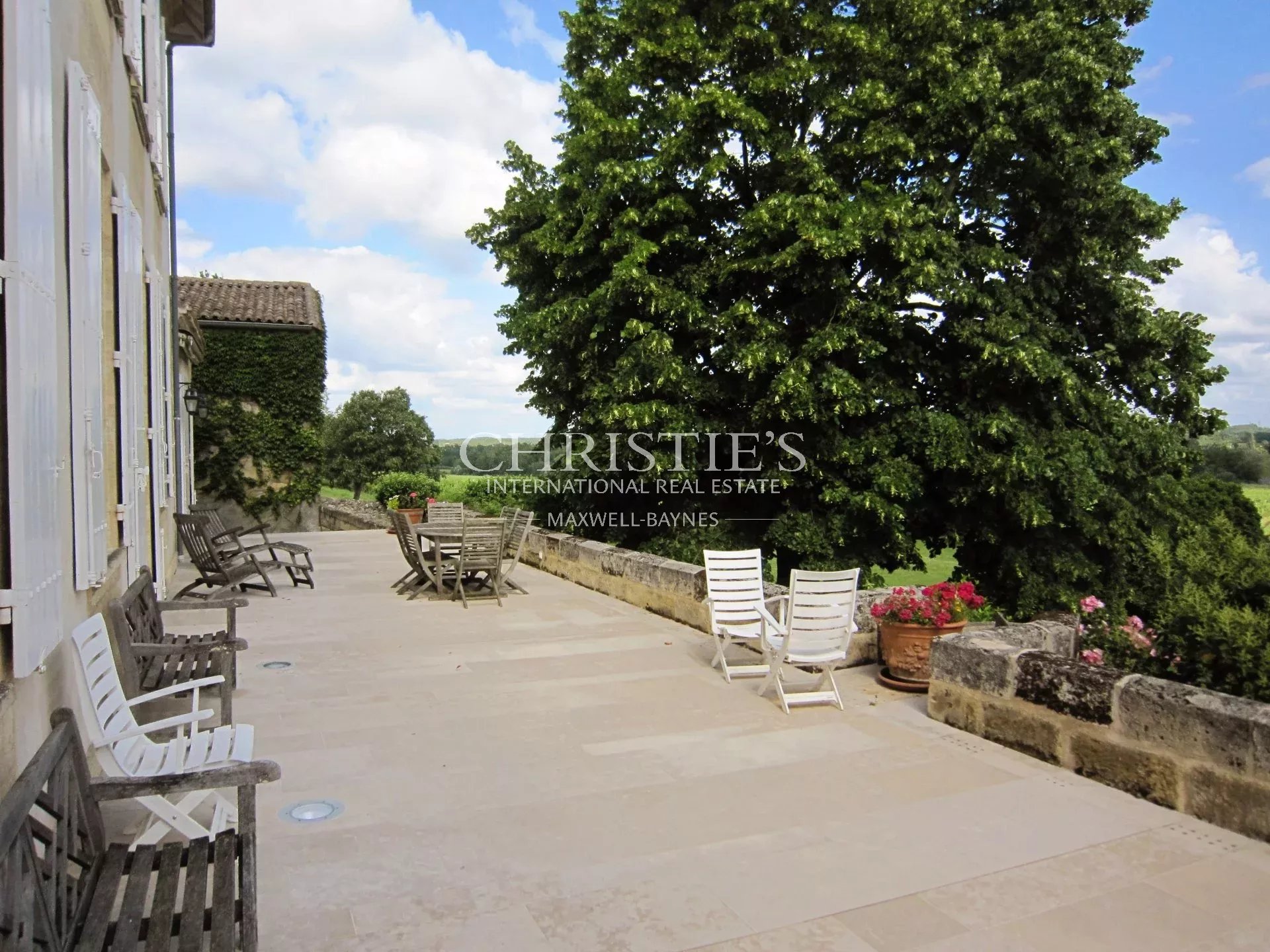 6 Bedroom Chateau's Image 12