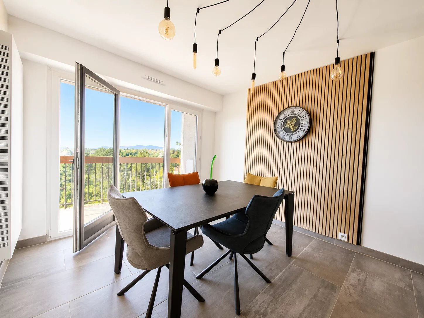 Appartement 5 pièces 83 m² · à Voiron · 83 m² · 225 000 €
