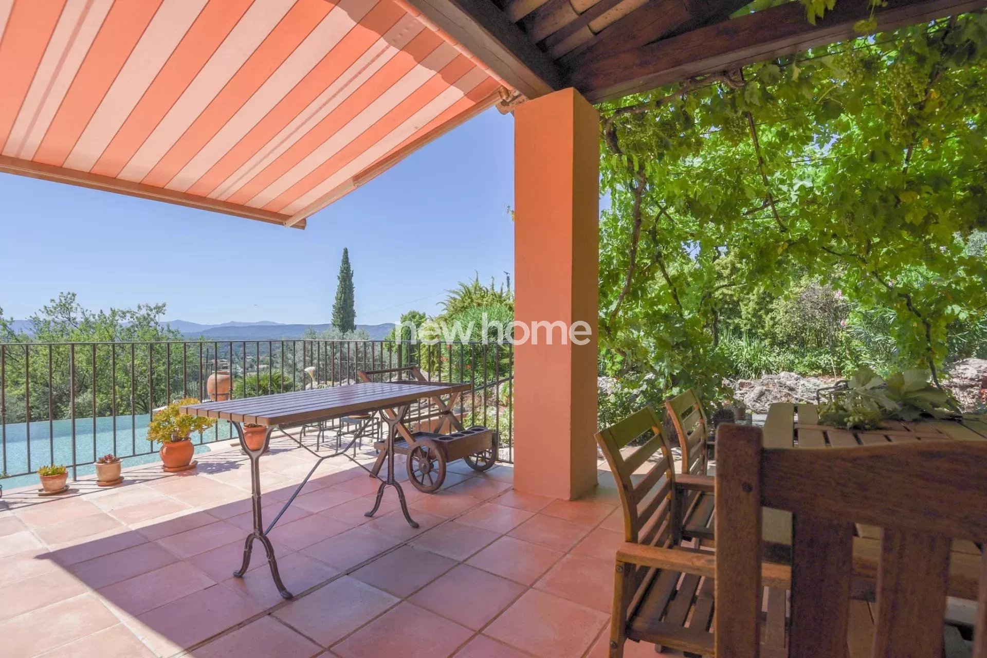 Propriété d'exception à Lorgues avec vue panoramique et appartement indépendant