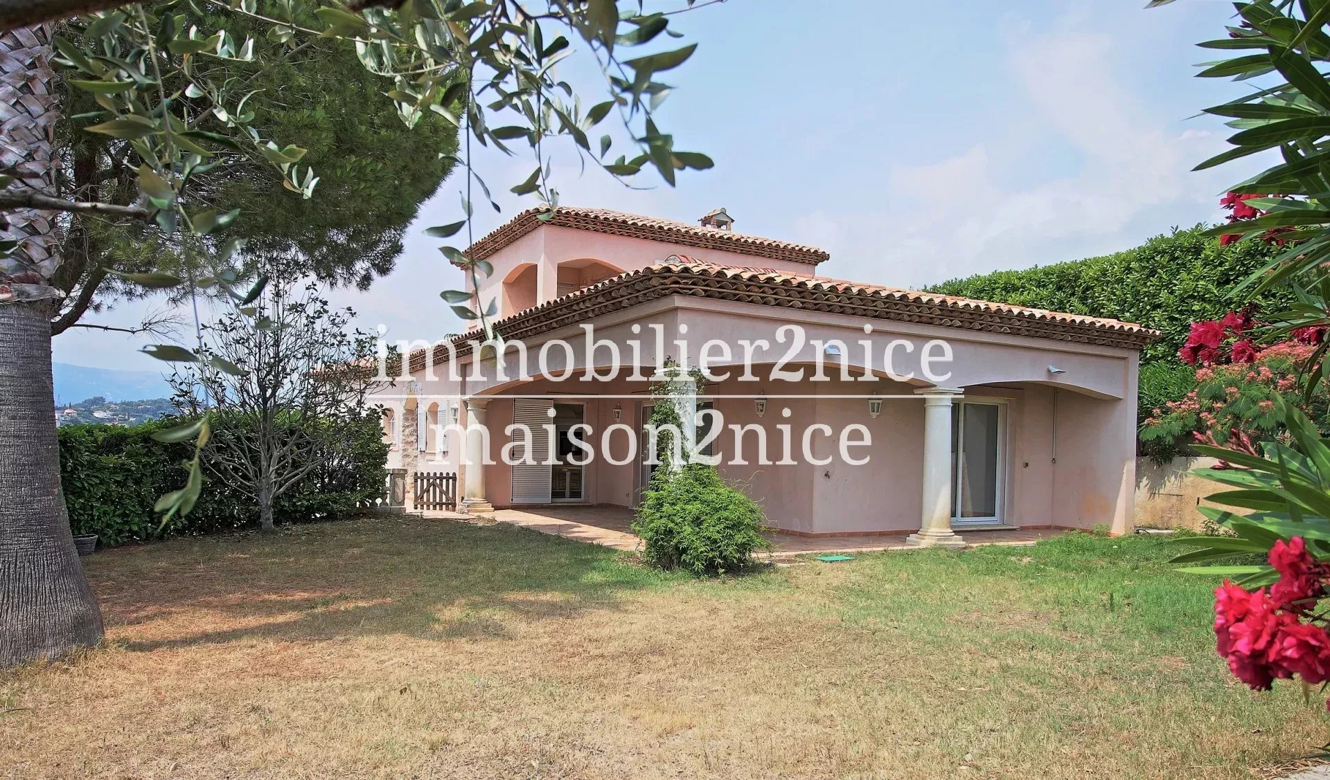 Agence immobilière de 