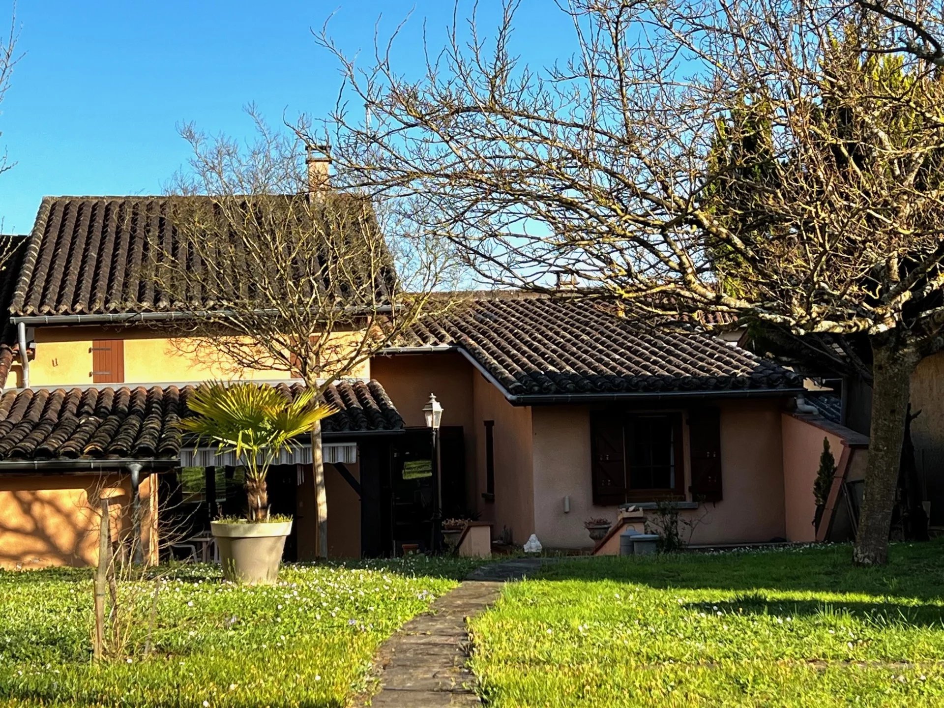 Maison parfait état avec jardin