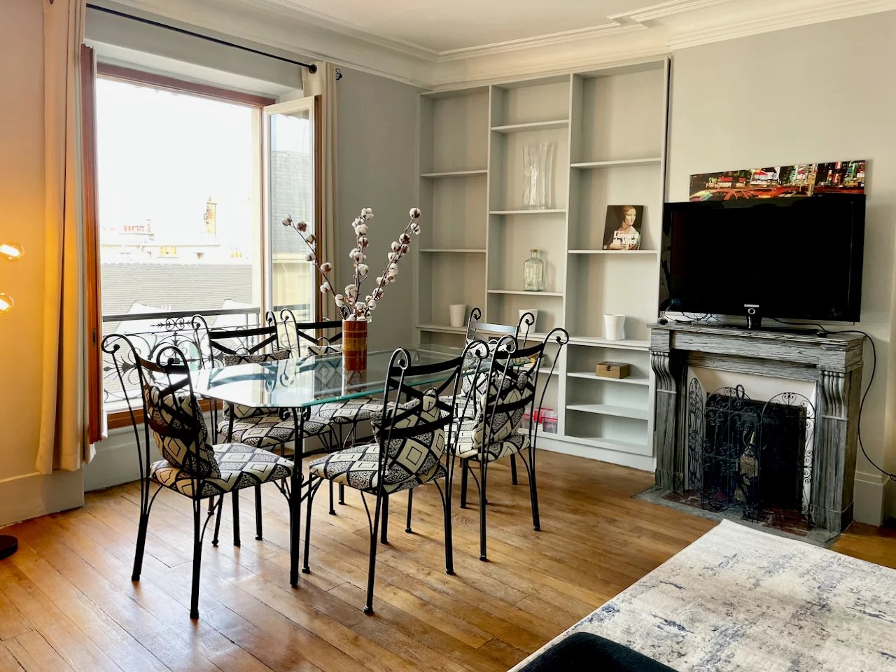 Paris 11th — rue de Charonne — Exceptional Double Reception — 78 m² Fully Furnished
