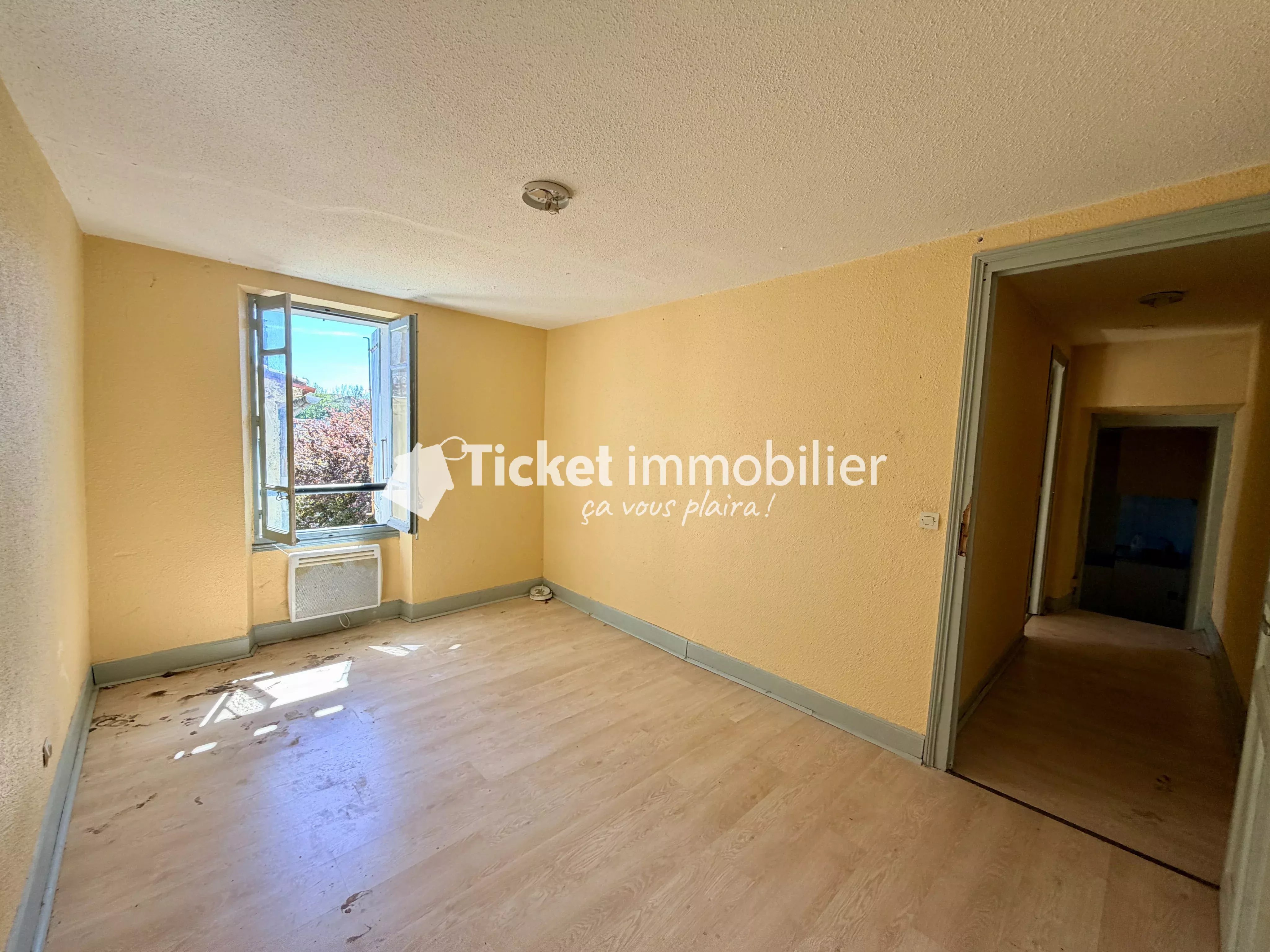 T3 à rénover – Centre-ville de Castres – 59 900 € — photo 8