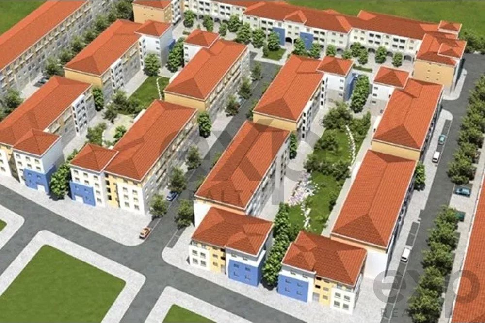 Lote com projecto aprovado para construção de prédio no centro de Coruche