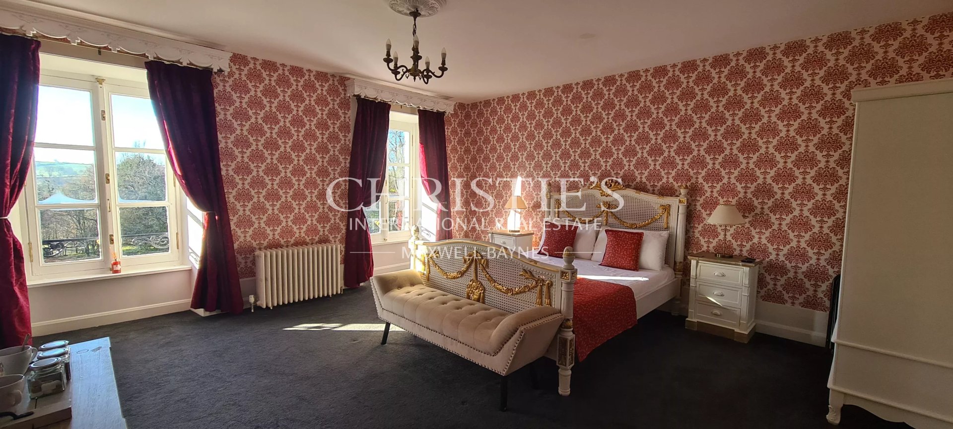 10 Bedroom Chateau's Image 14