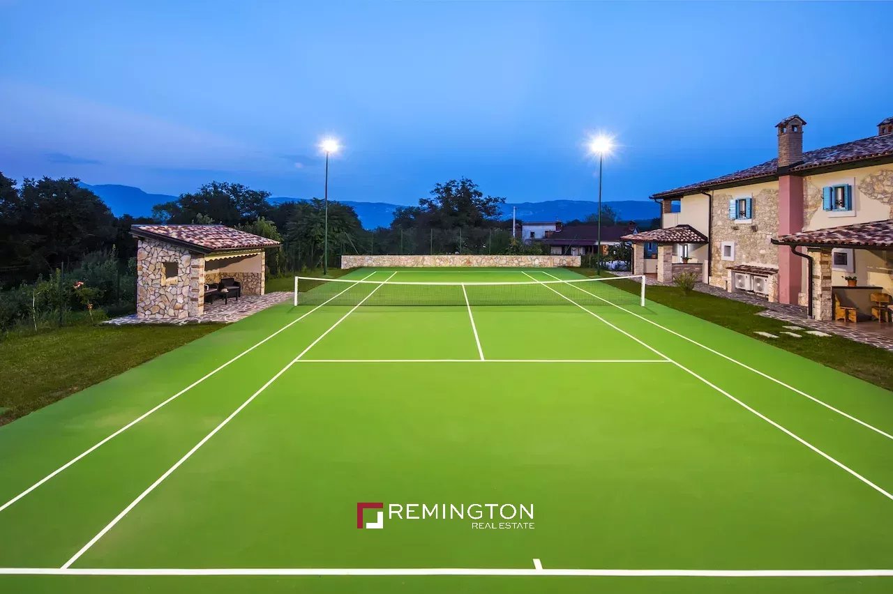 4 Bedroom Villa/Townhouse's Image 46