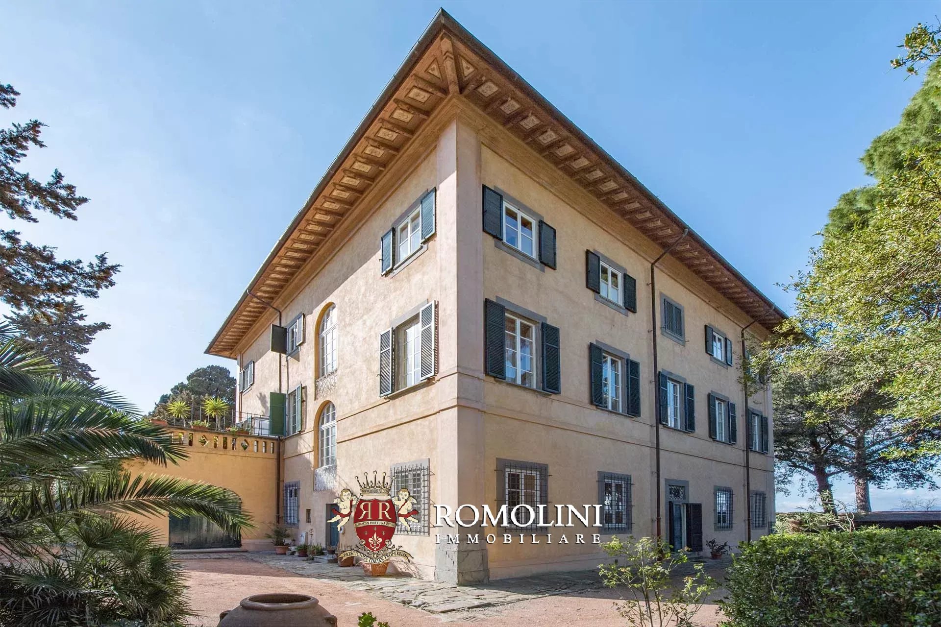12 Bedroom Villa/Townhouse's Image 19