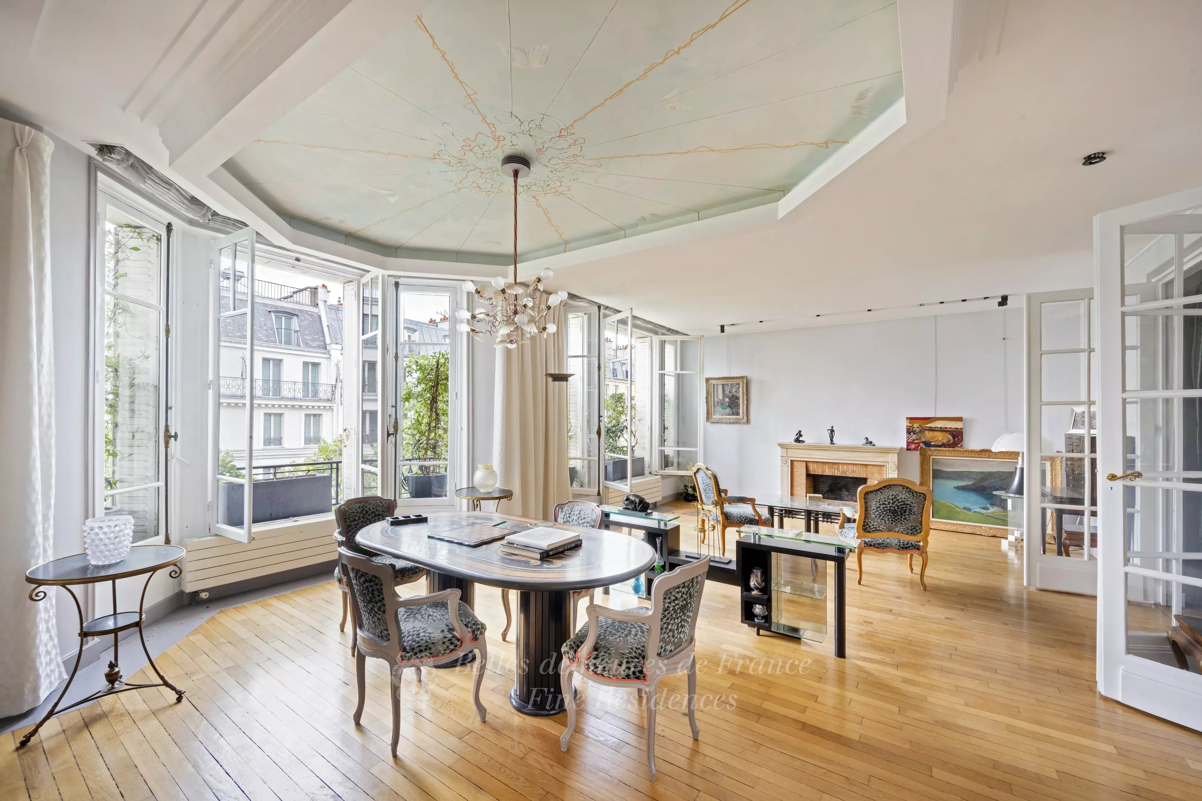 Sale Apartment Paris 7th