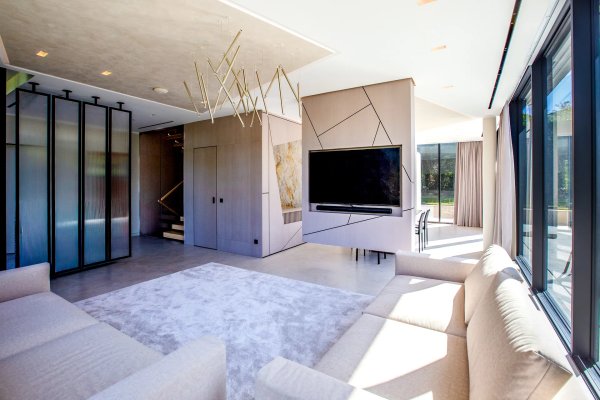 New modern villa on the West side of a prestigious residential estate — photo 6