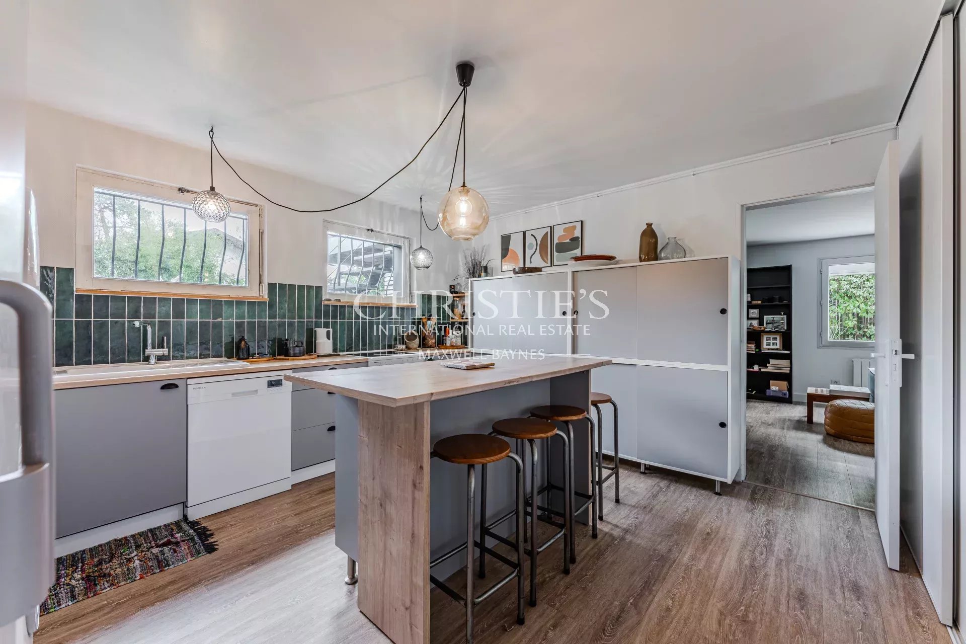 5 Bedroom Villa/Townhouse's Image 11