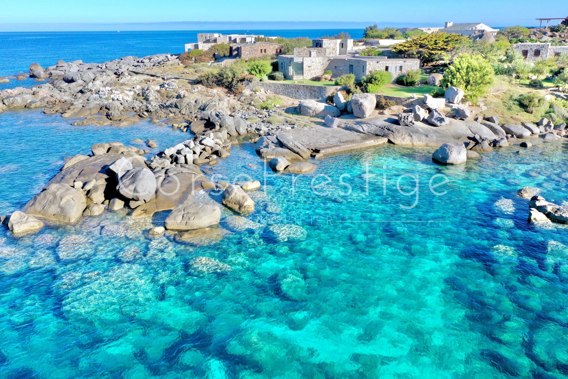 propriete pied dans l-eau - proche ile rousse et calvi image1