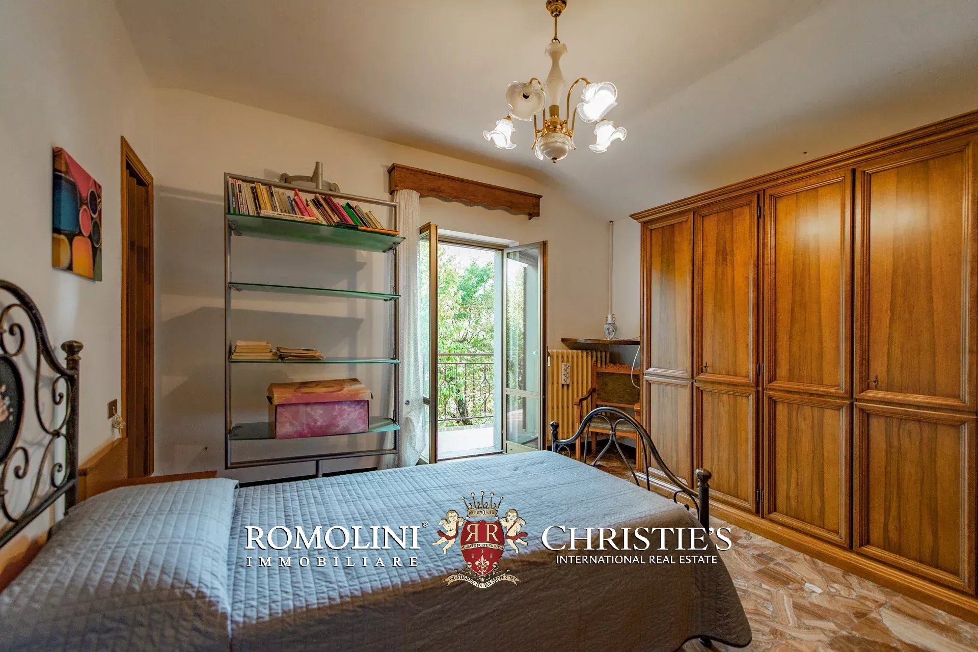 FARMHOUSE WITH PANORAMIC VIEWS FOR SALE IN TUSCANY, CAPRESE MICHELANGELO