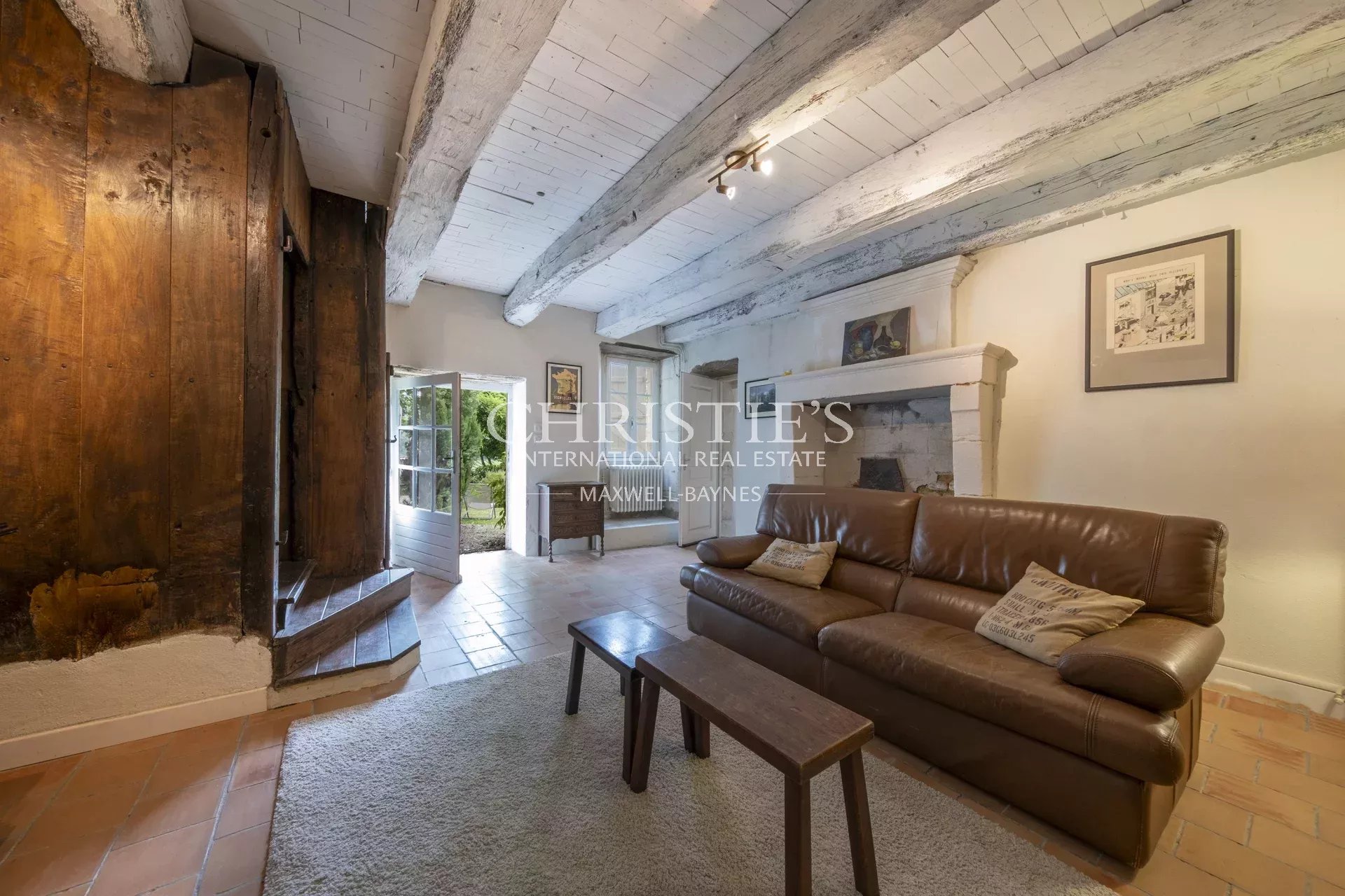 6 Bedroom Villa/Townhouse's Image 12