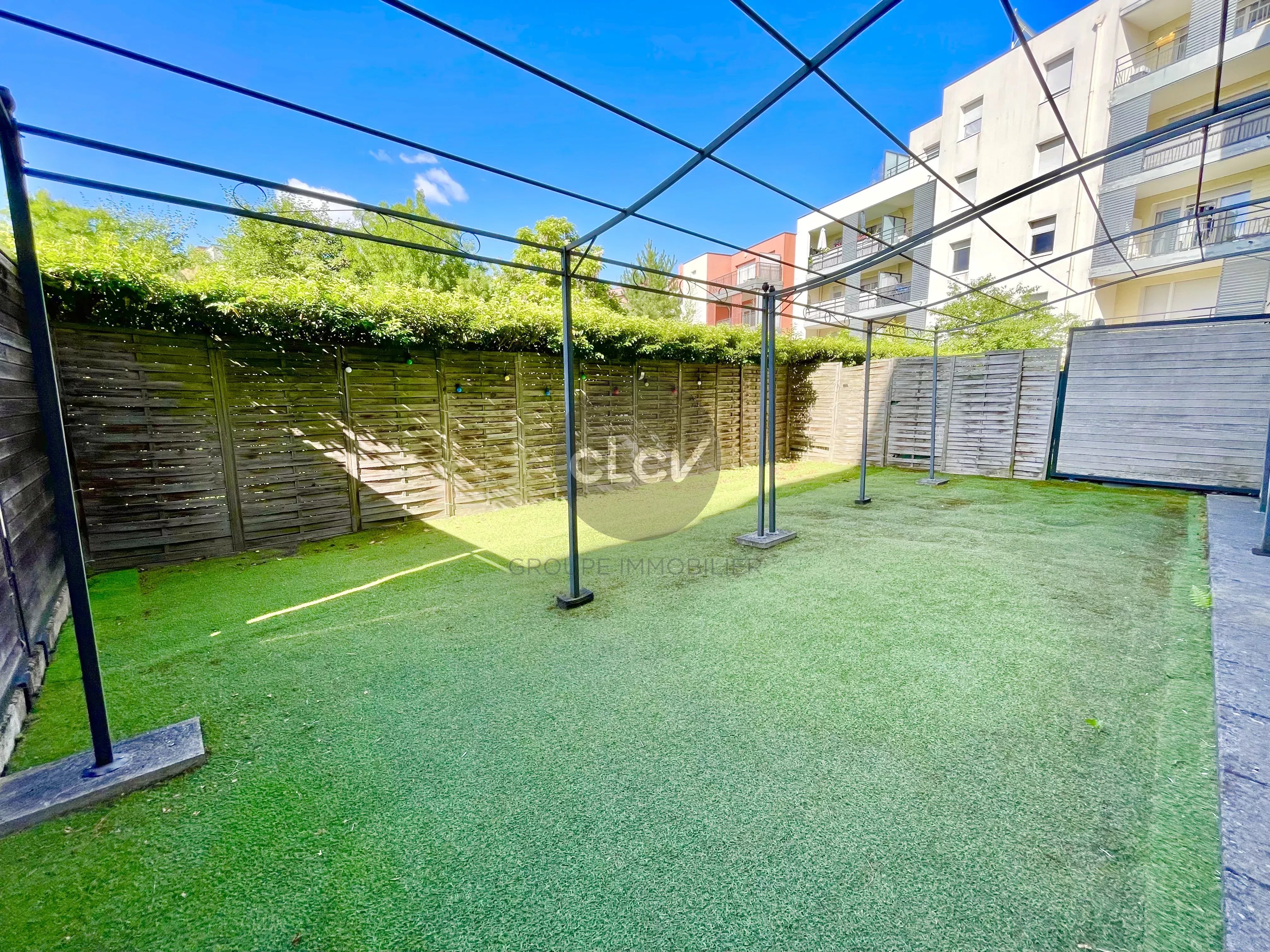 T4 Rez de Jardin + Garage 69120 VAULX EN VELIN