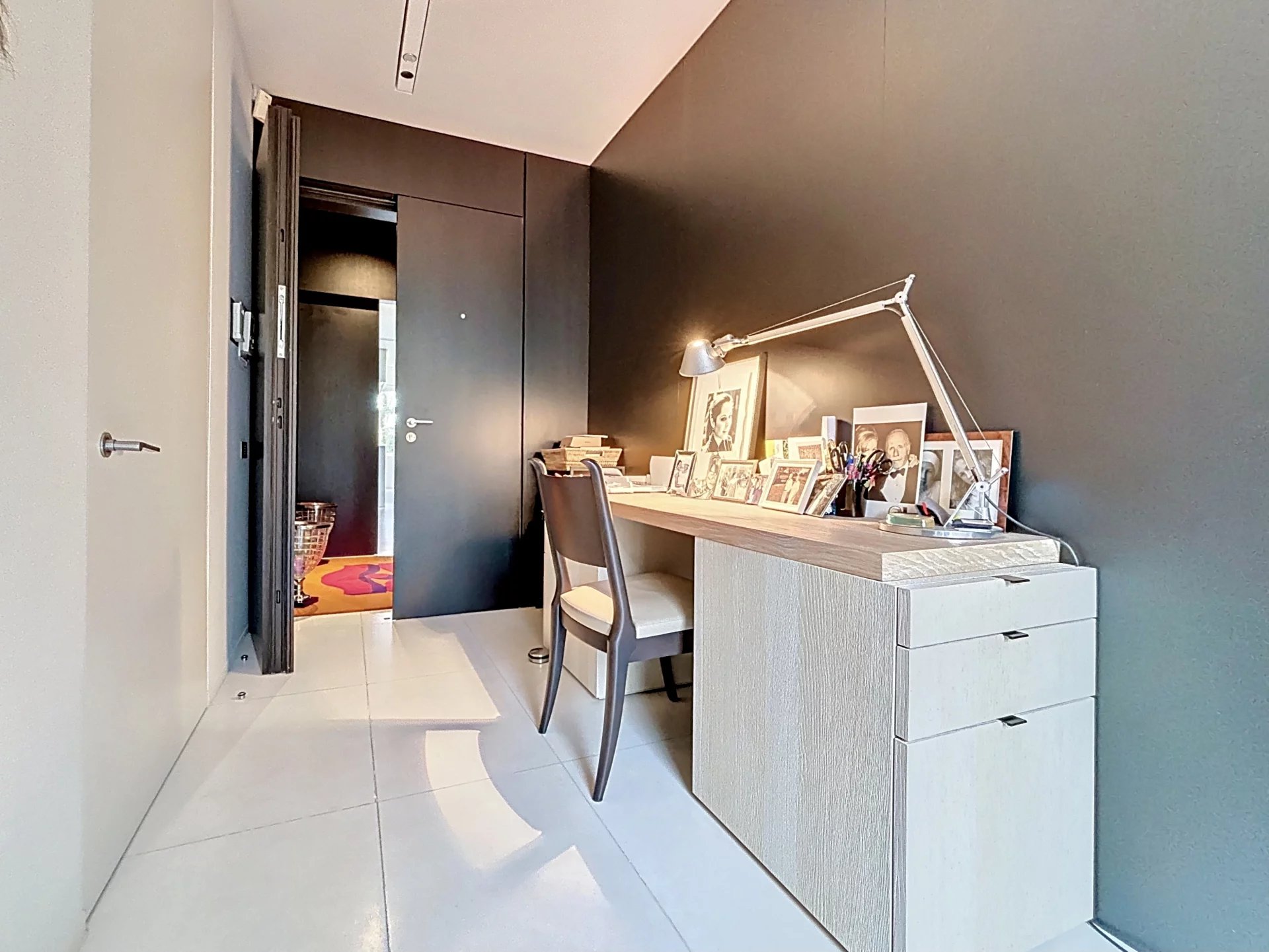 Ukkel- Observatorium- Penthouse 234m2- 2/3 slaapkamers - 150m2 terras.