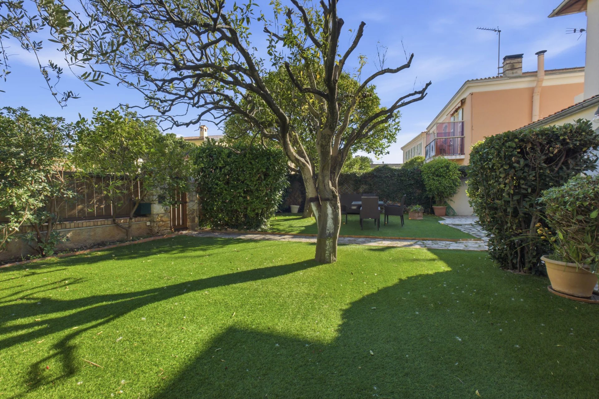 Saint-Jean-Cap-Ferrat – Maison de village avec potentiel