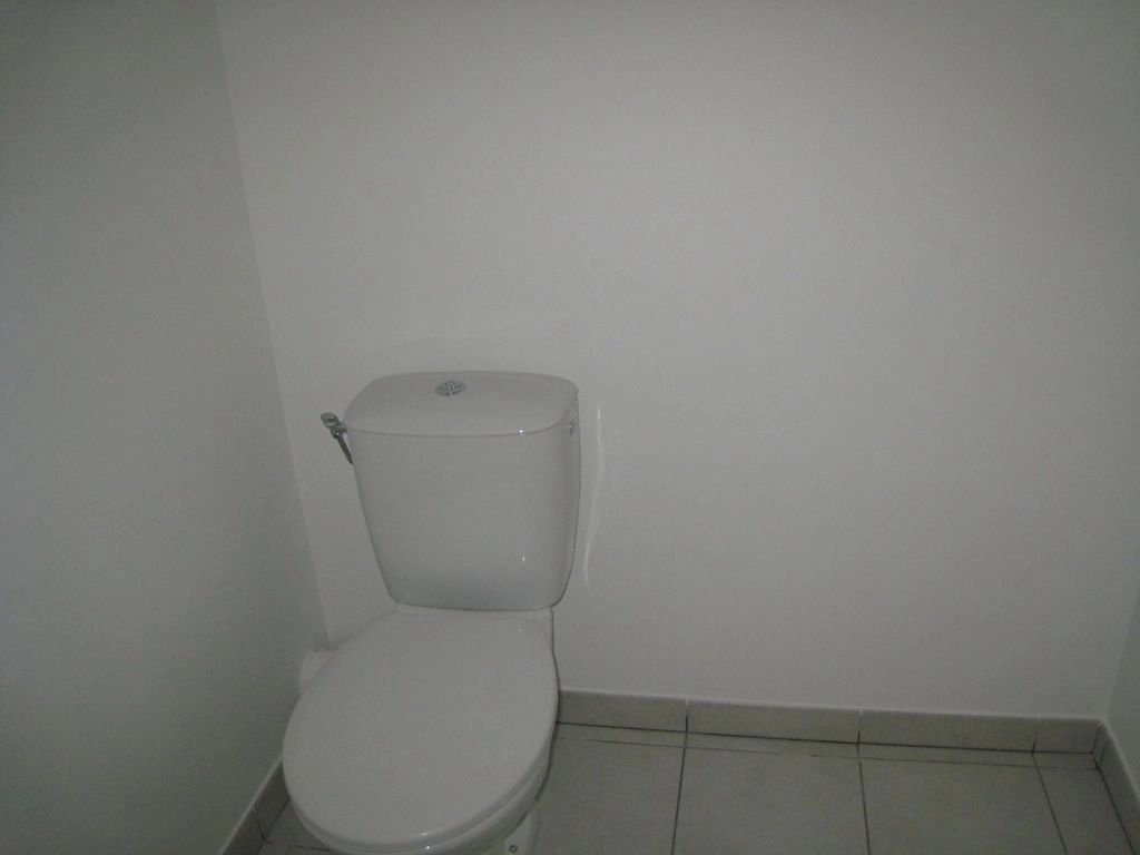 483241 Location Villeurbanne