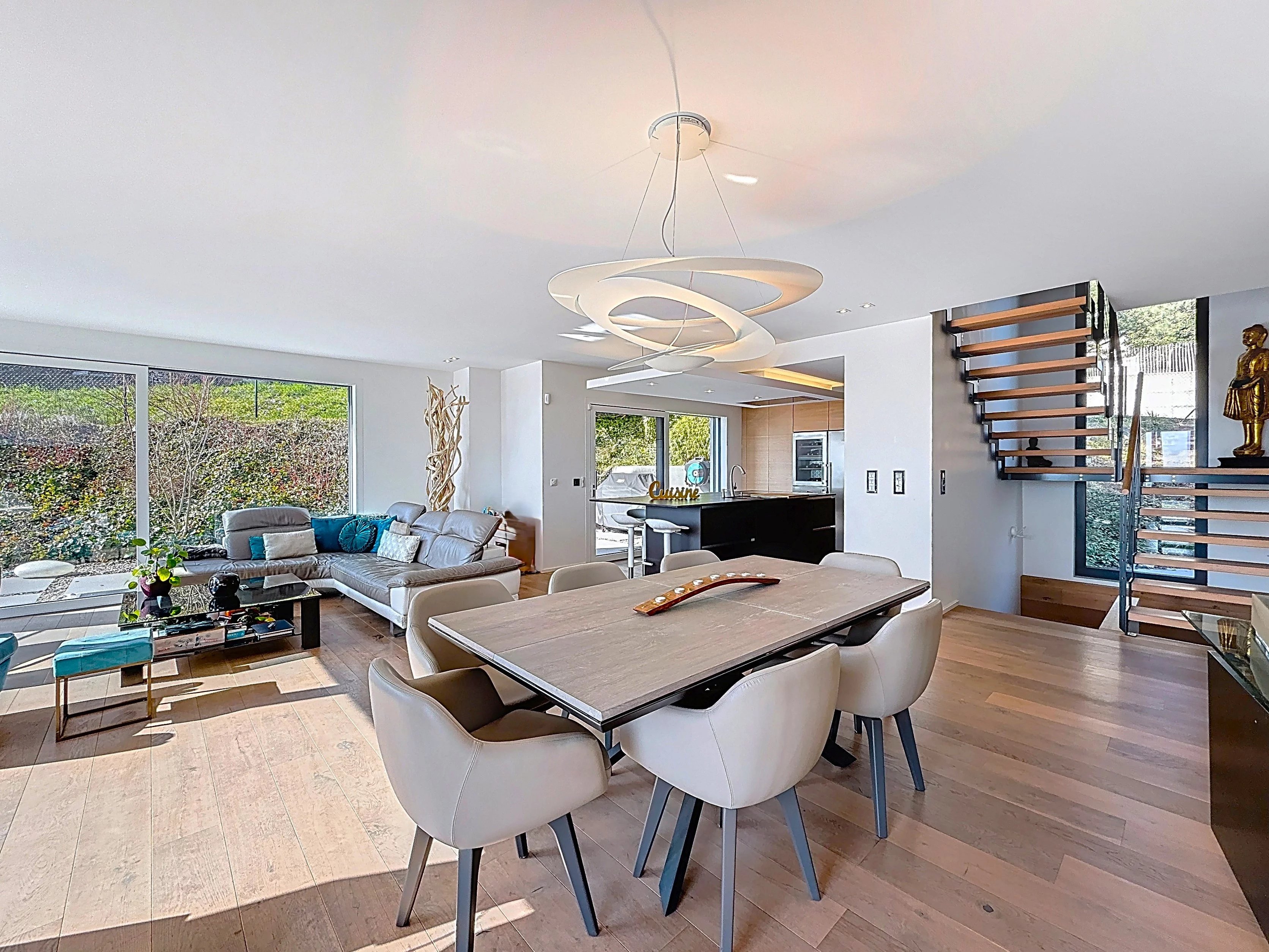 Luxe, modernité et vue imprenable sur le Lac !