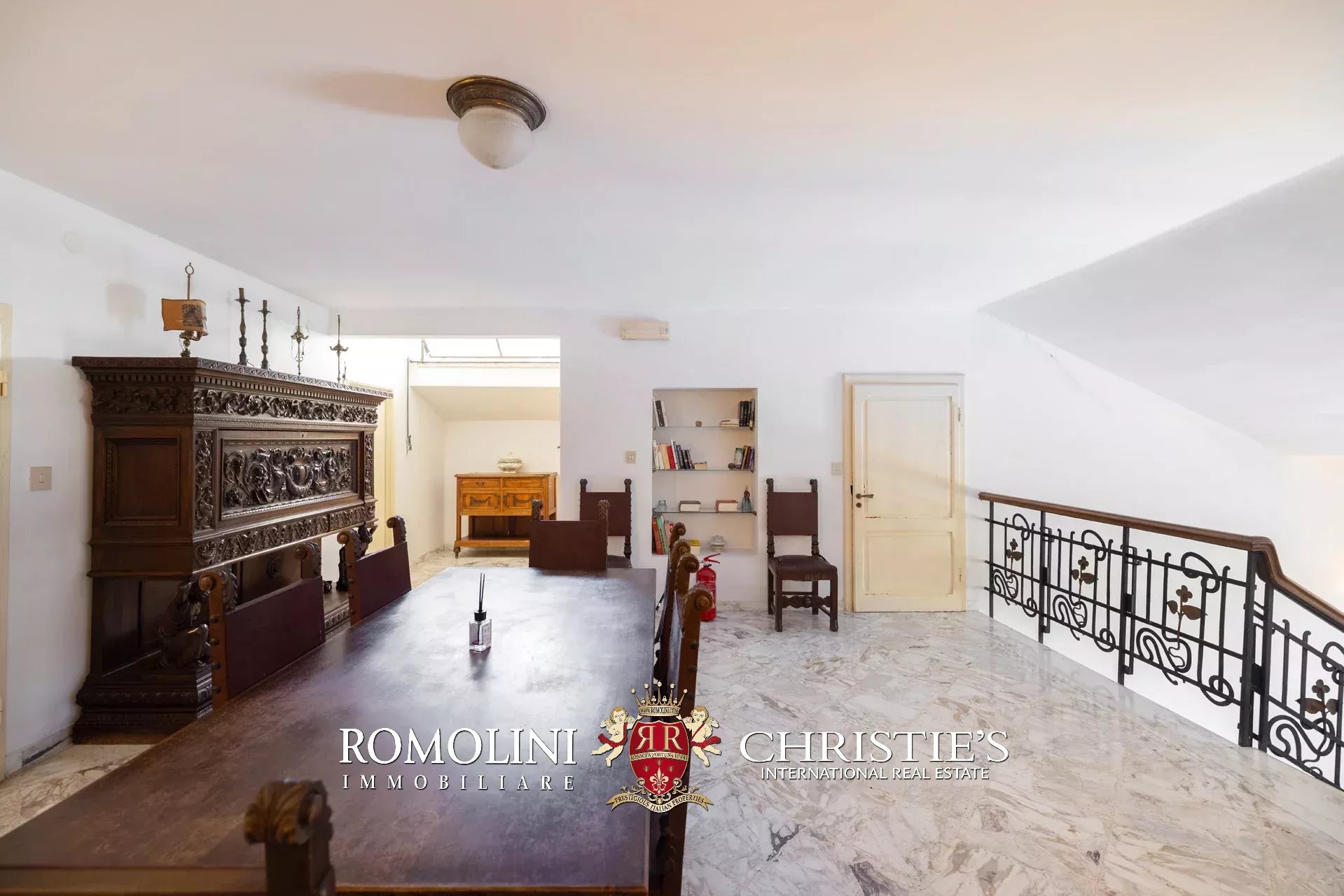 11 Bedroom Villa/Townhouse's Image 62