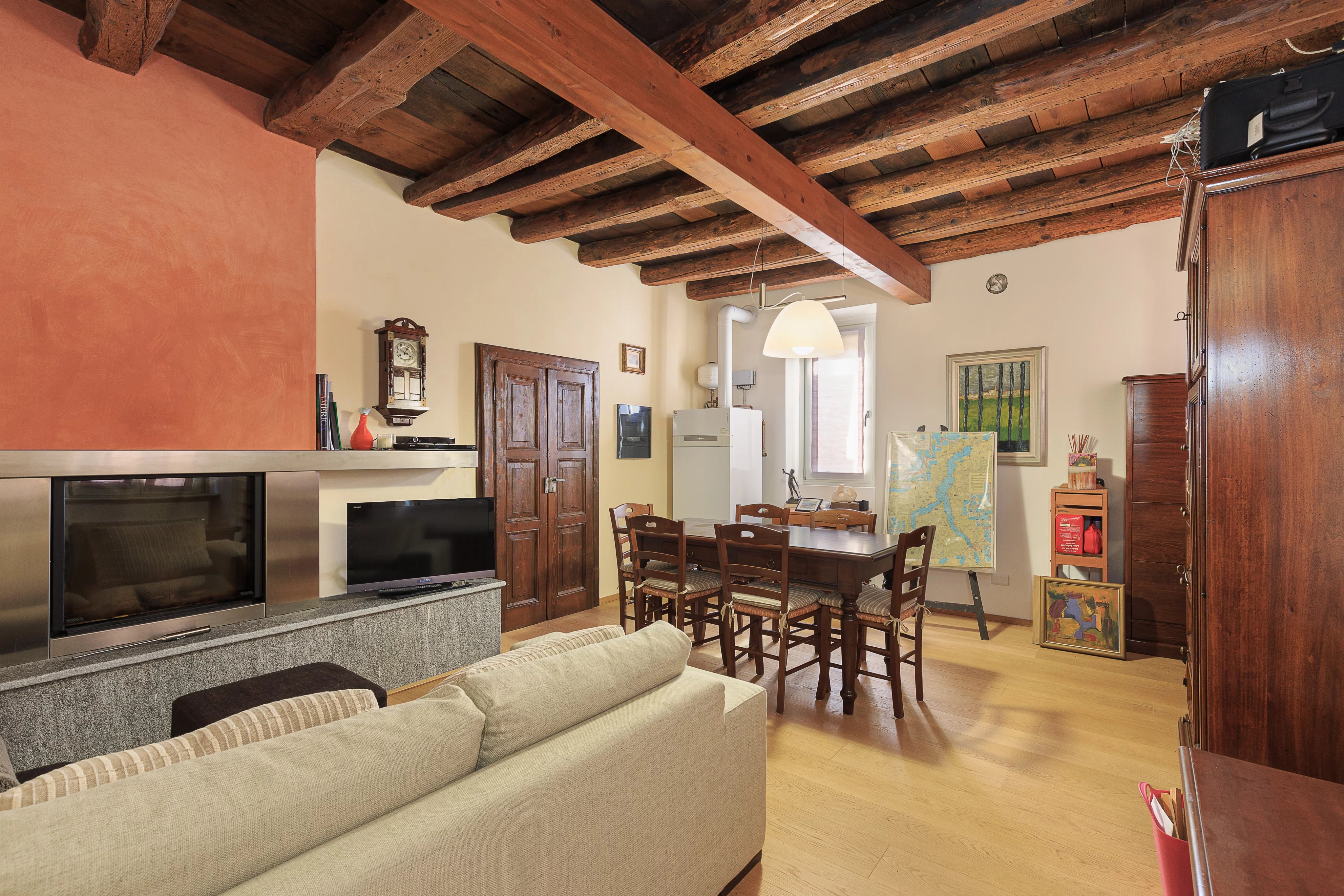 Rustic house in the historic center of Brienno - picture 23