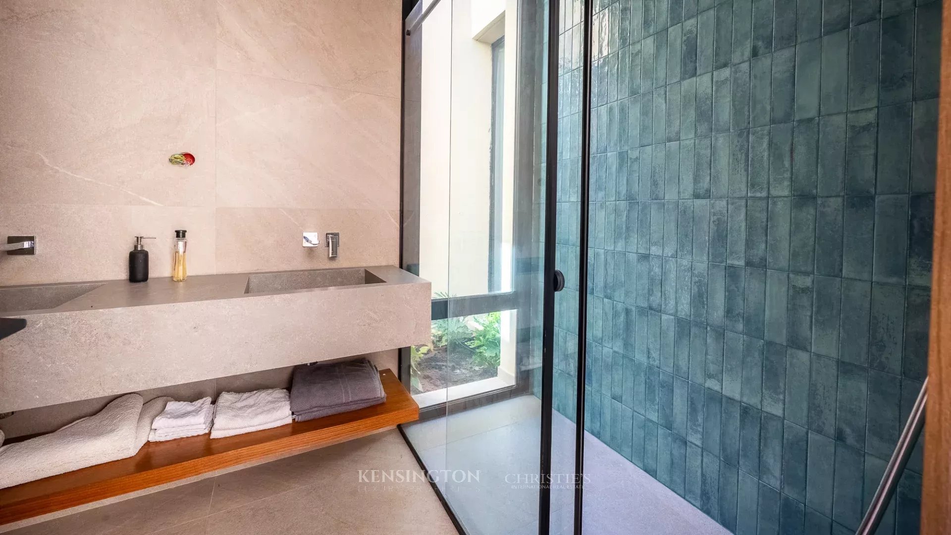 4 Bedroom Villa/Townhouse's Image 12