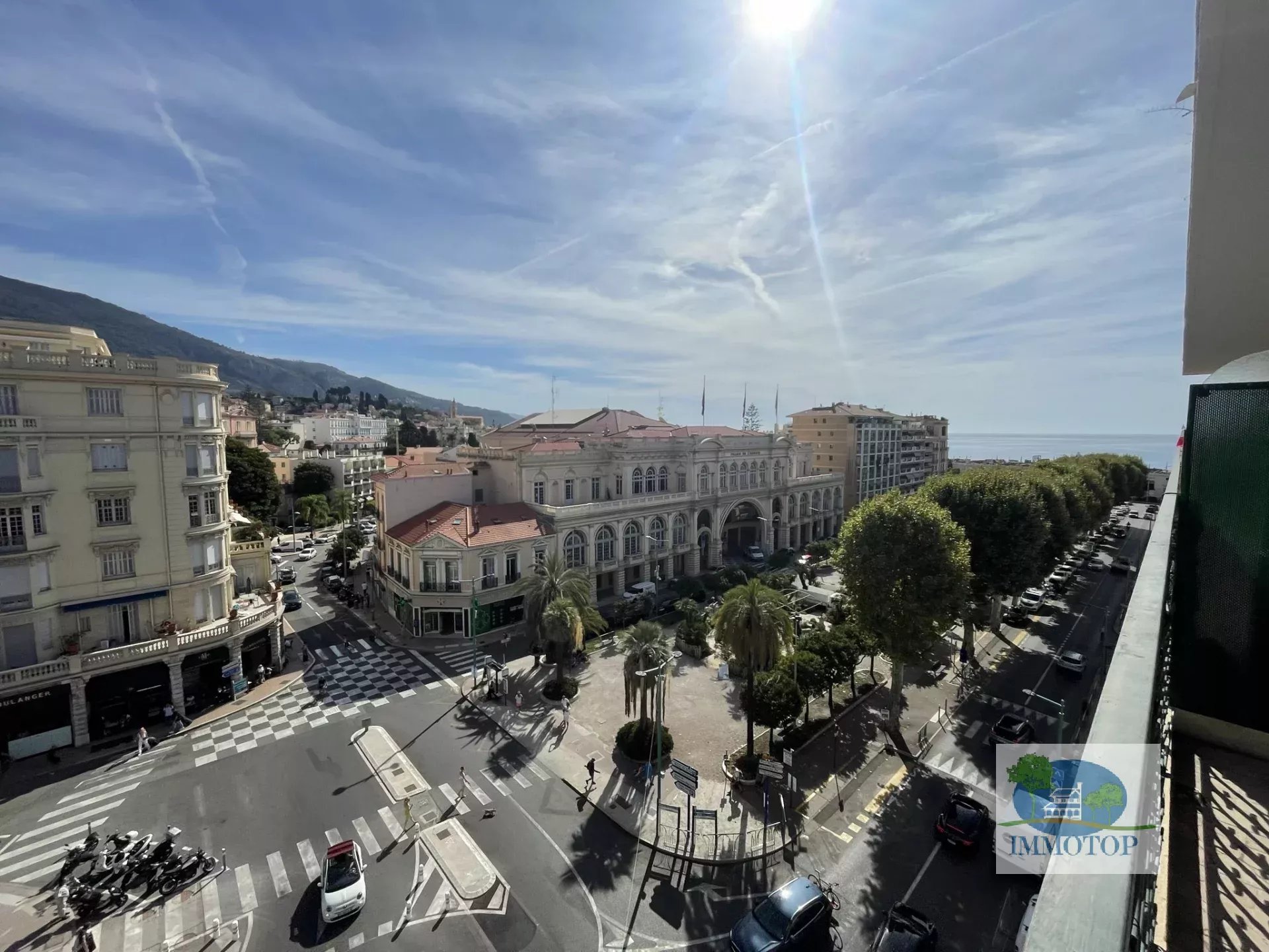 Agence immobilière de 