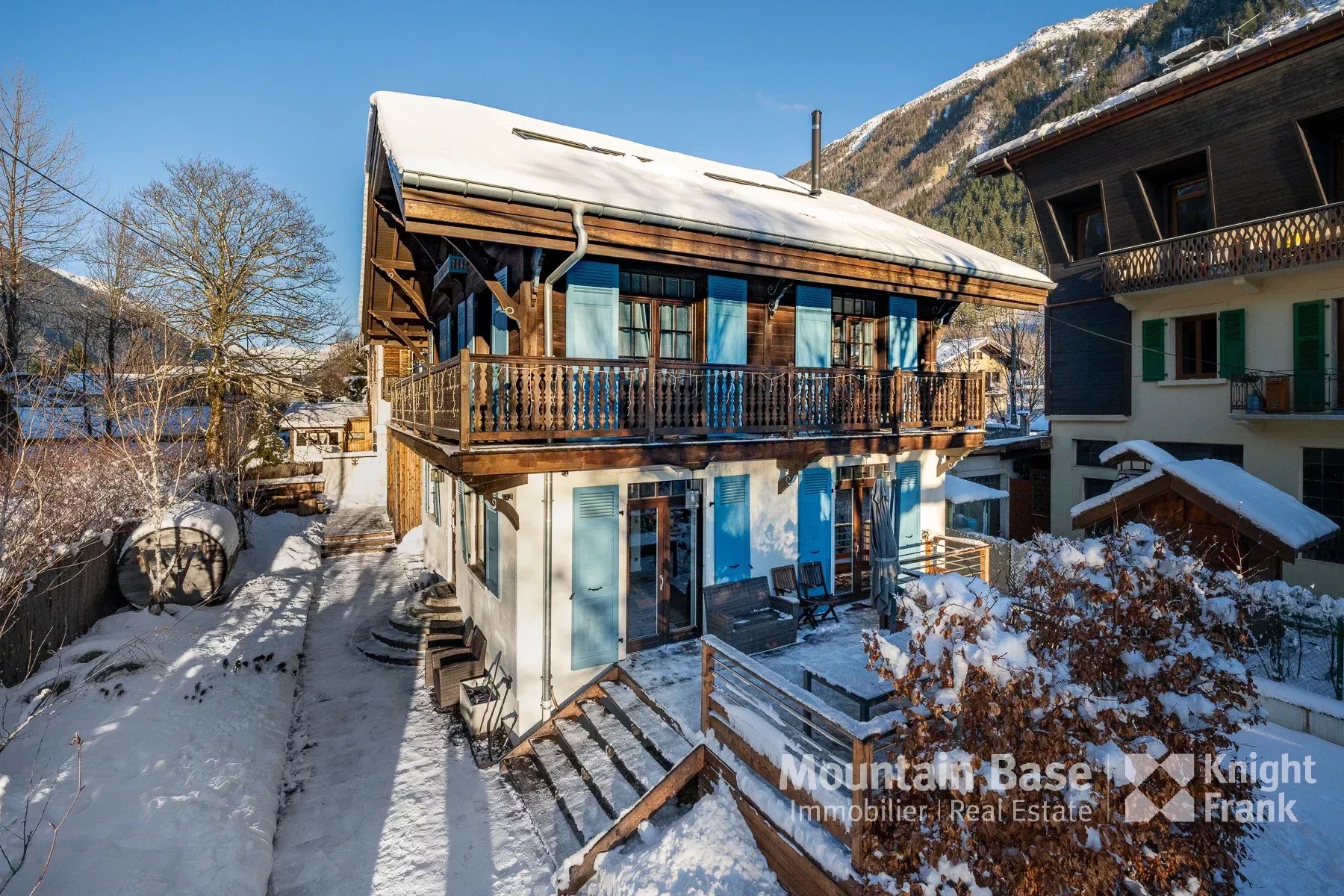 Photo of A beautifully renovated, 6-bedroom house in central Chamonix