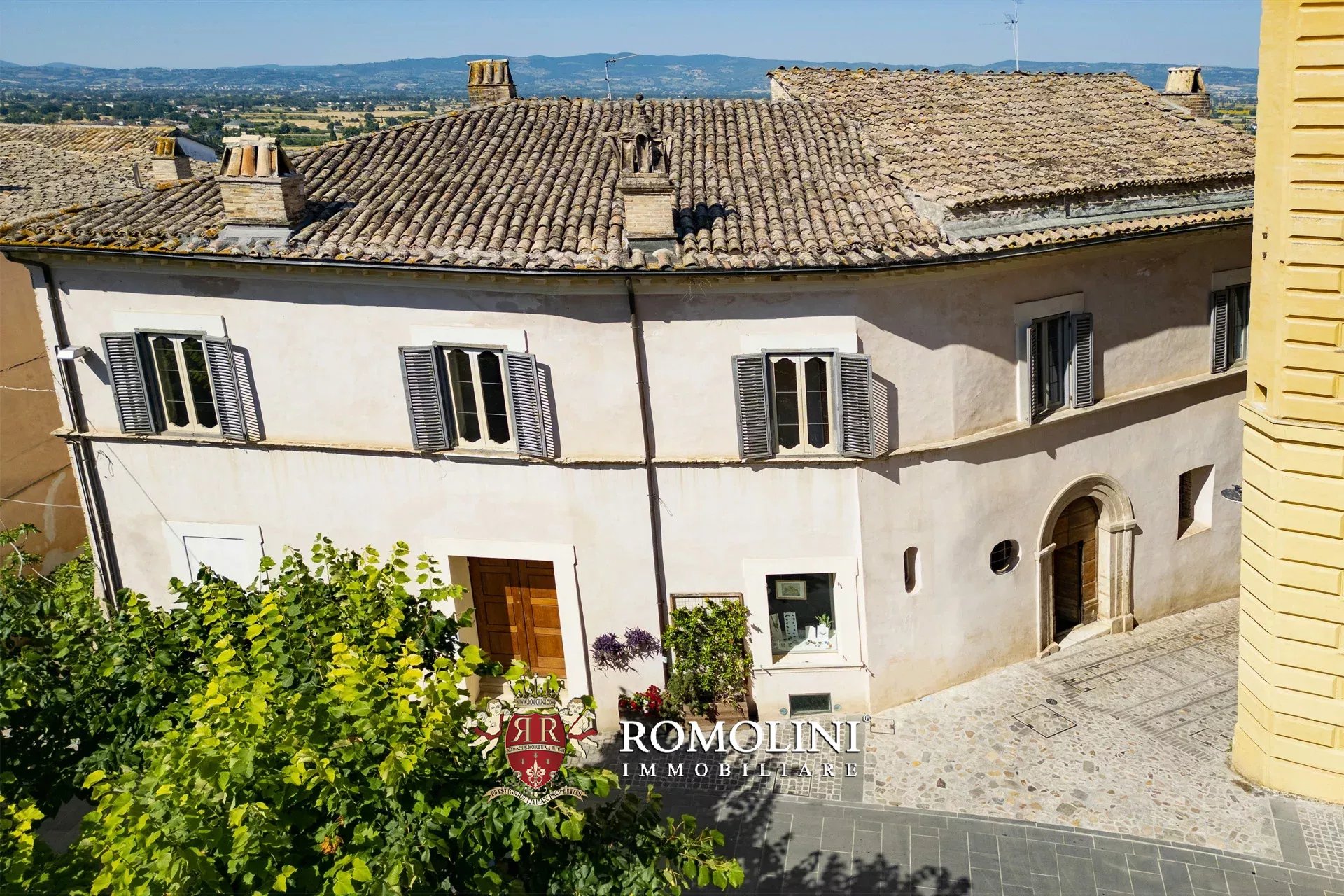 5 Bedroom Villa/Townhouse's Image 47