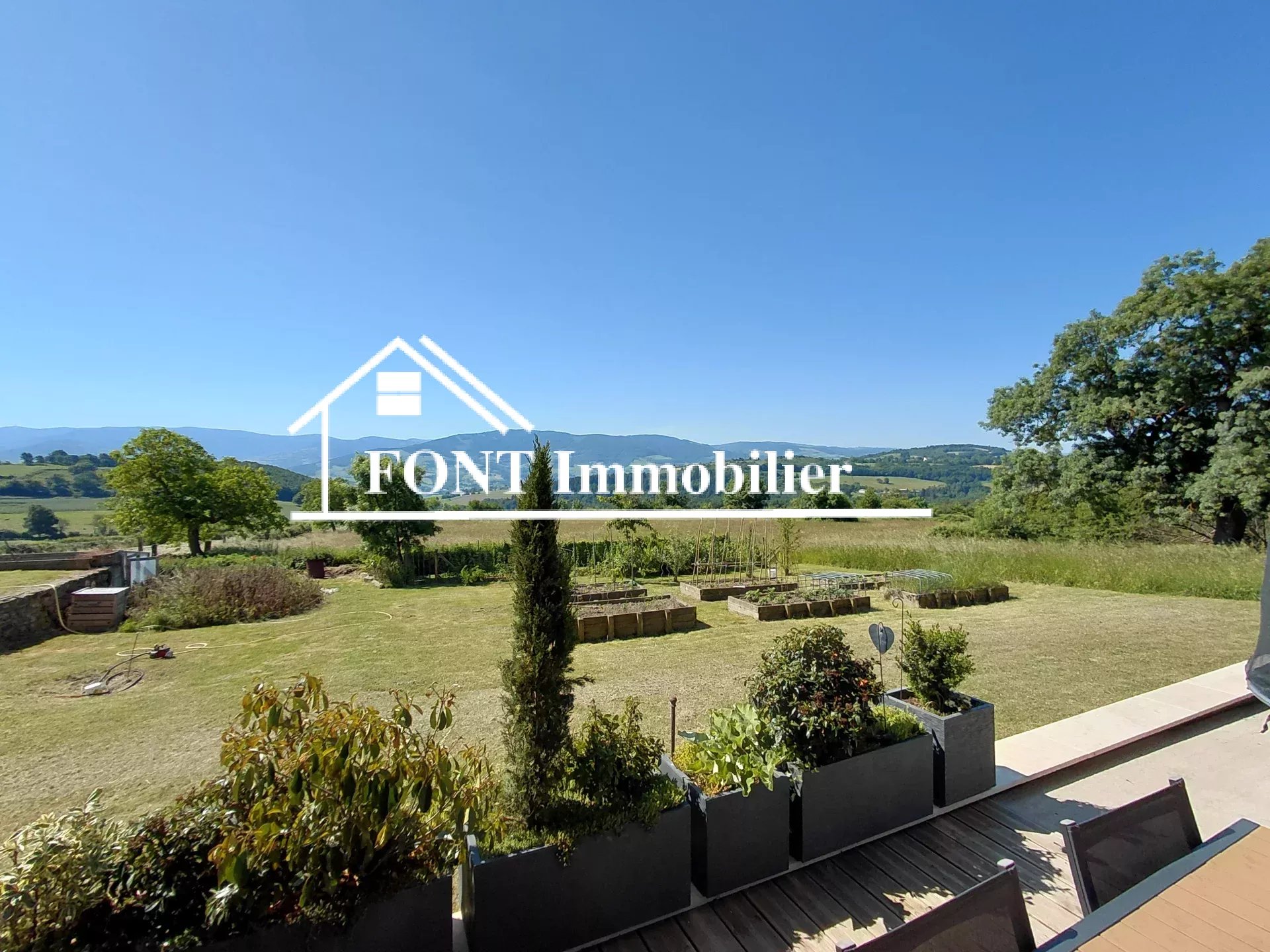 SAINT-CHAMOND, CHAVANNE, SUPERBE GRANGE RÉNOVÉE