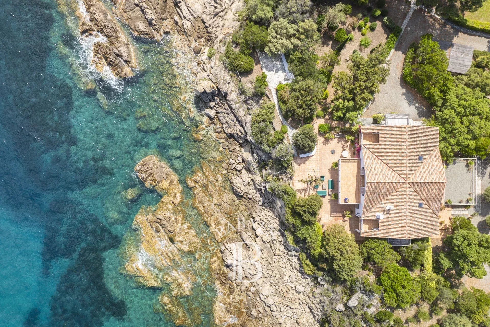Villa Sari-Solenzara  -  ref 84756063 (picture 1)