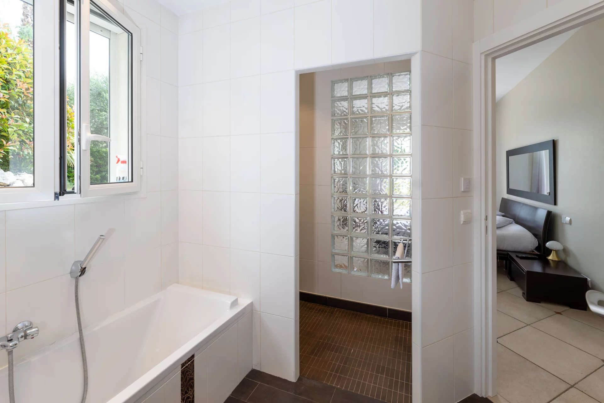 Falicon - Villa 7 pièces avec piscine chauffée, jardin 1350m², garage — photo 16