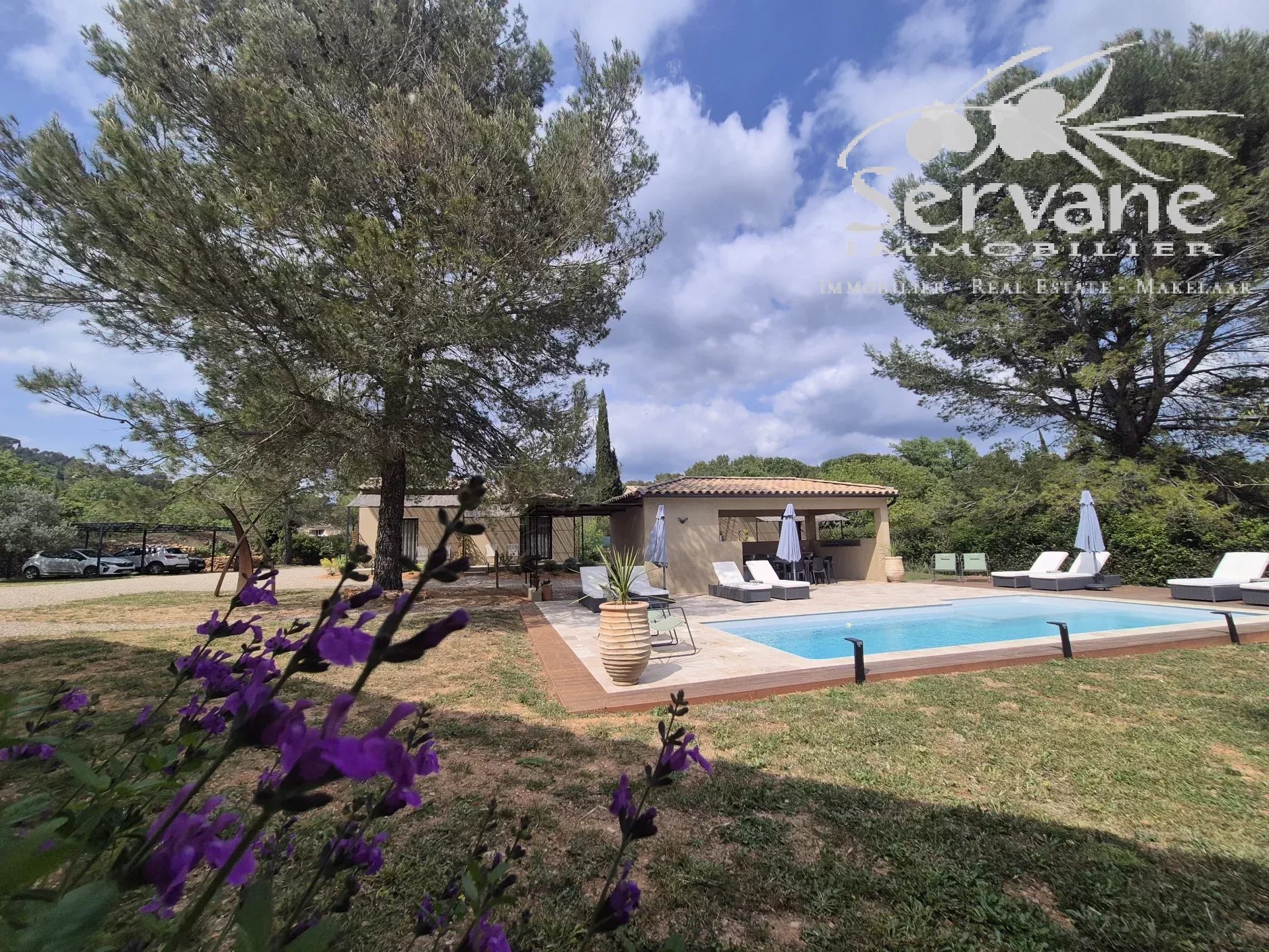 Villa and 4 gites in Cotignac, unique layout with pool house and pool