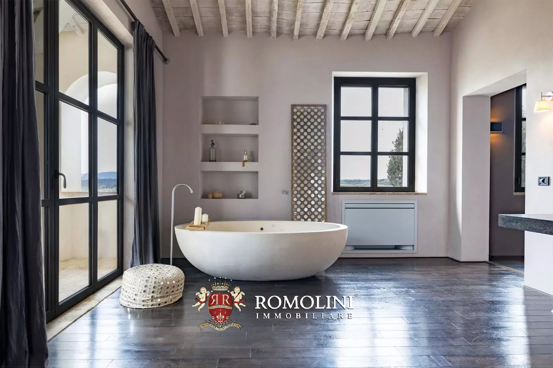 7 Bedroom Villa/Townhouse's Image 22