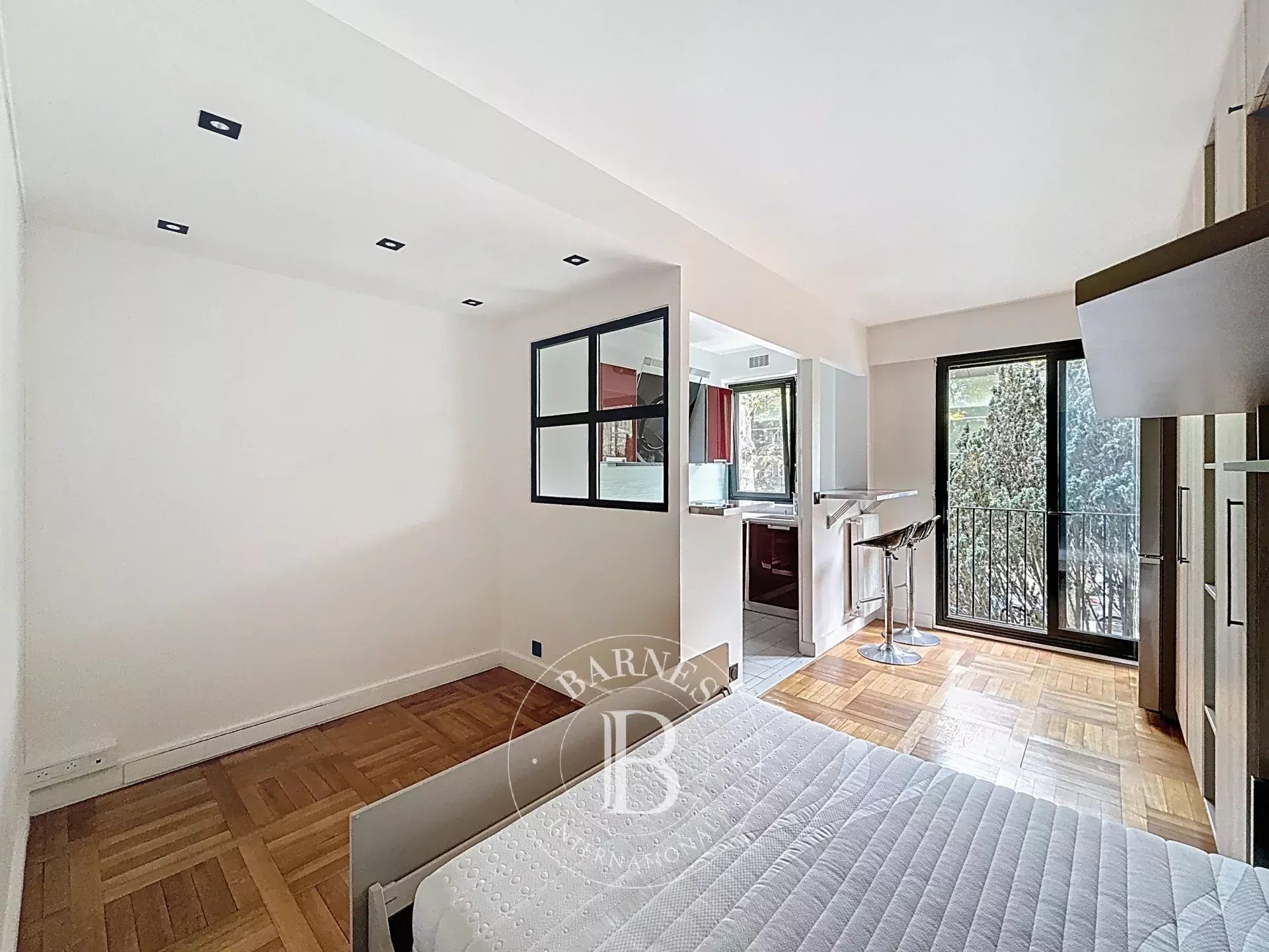 Apartment Neuilly-sur-Seine - picture 1