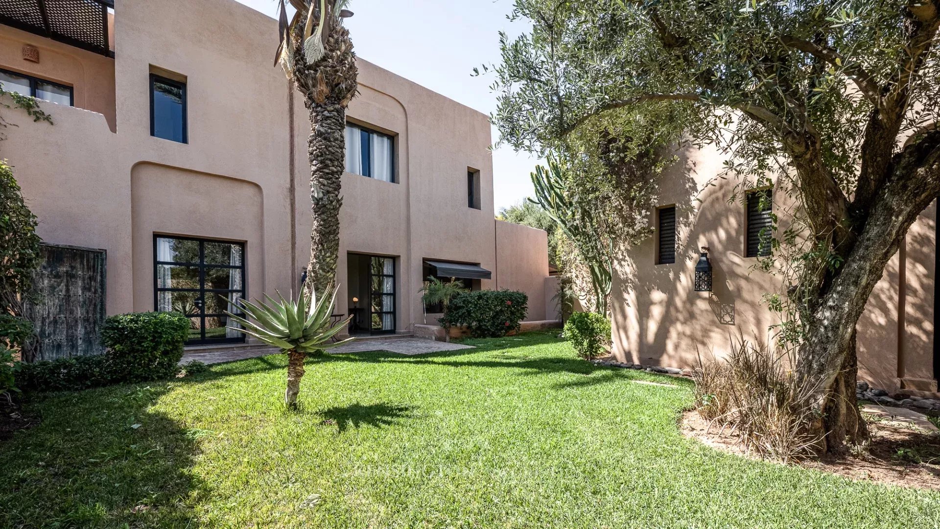 5 Bedroom Villa/Townhouse's Image 28