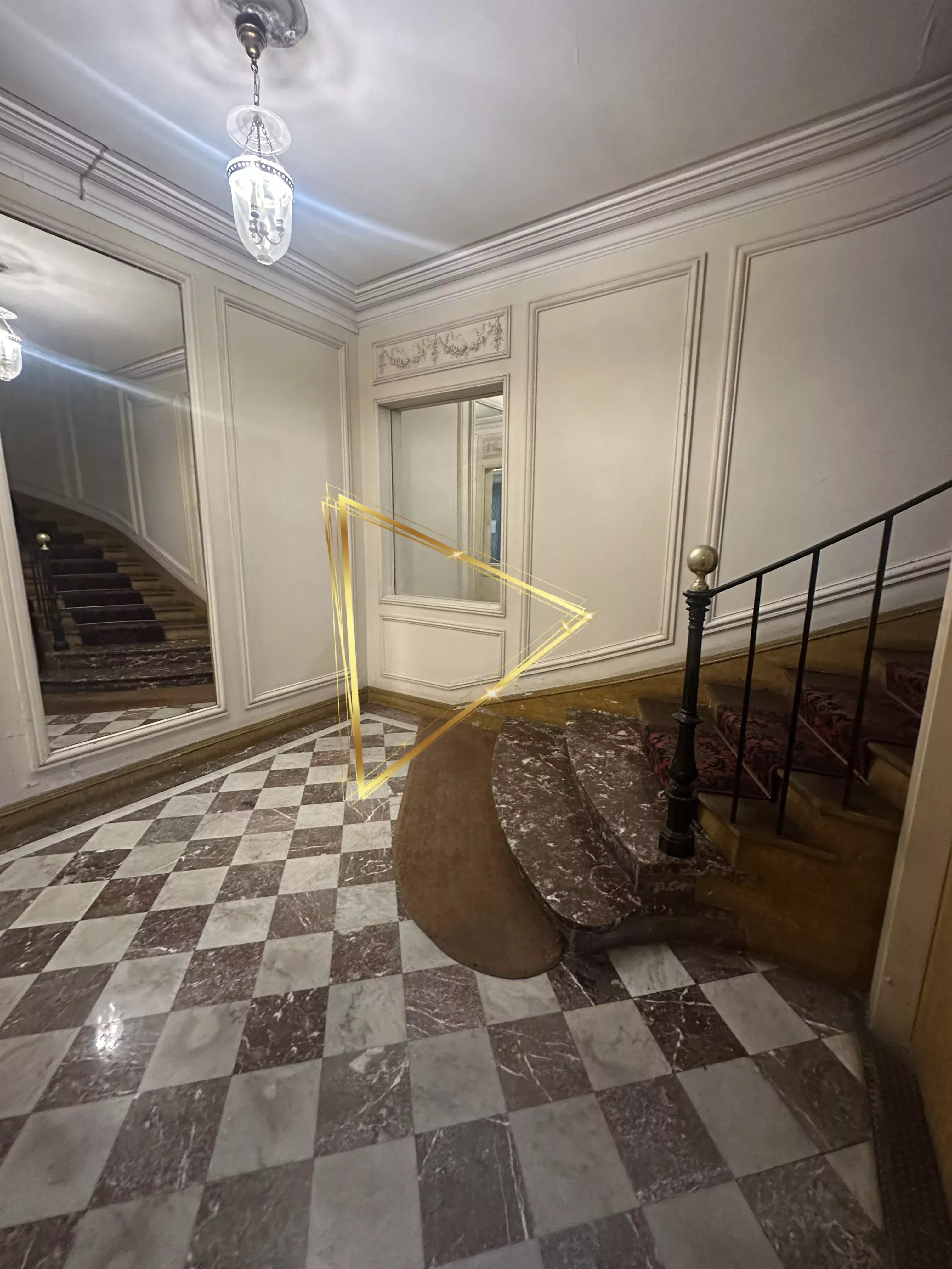 Chambre de service par ascenseur !