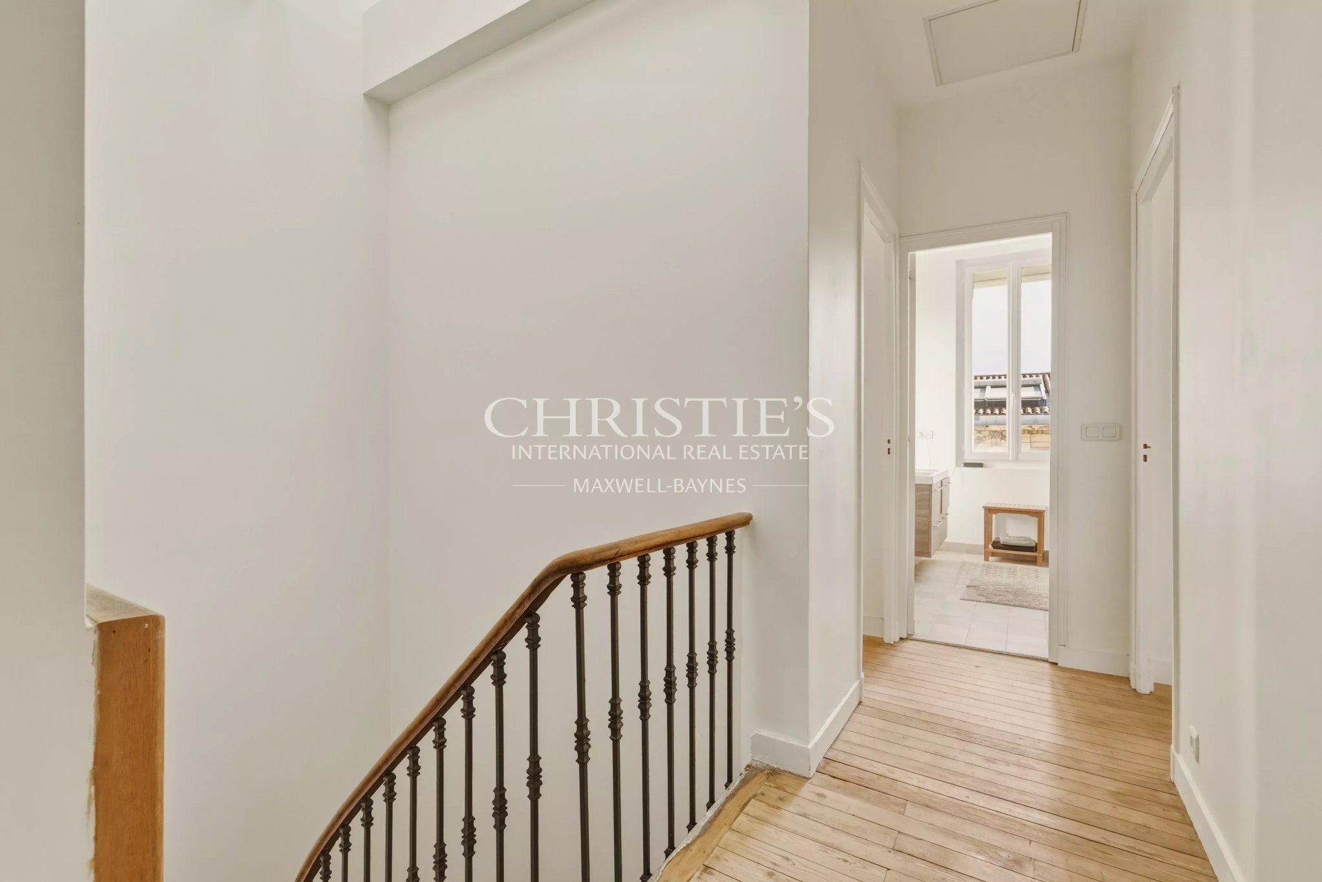 5 Bedroom Villa/Townhouse's Image 14