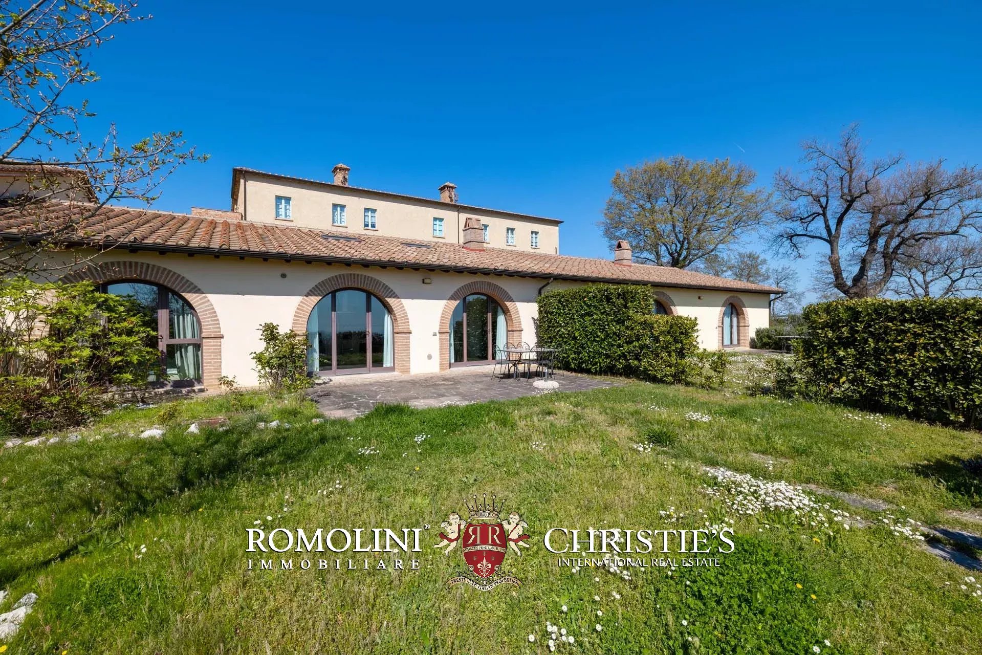 LUXUSANLAGE MIT 19 WOHNUNGEN IN DER TOSKANA, VAL D'ORCIA