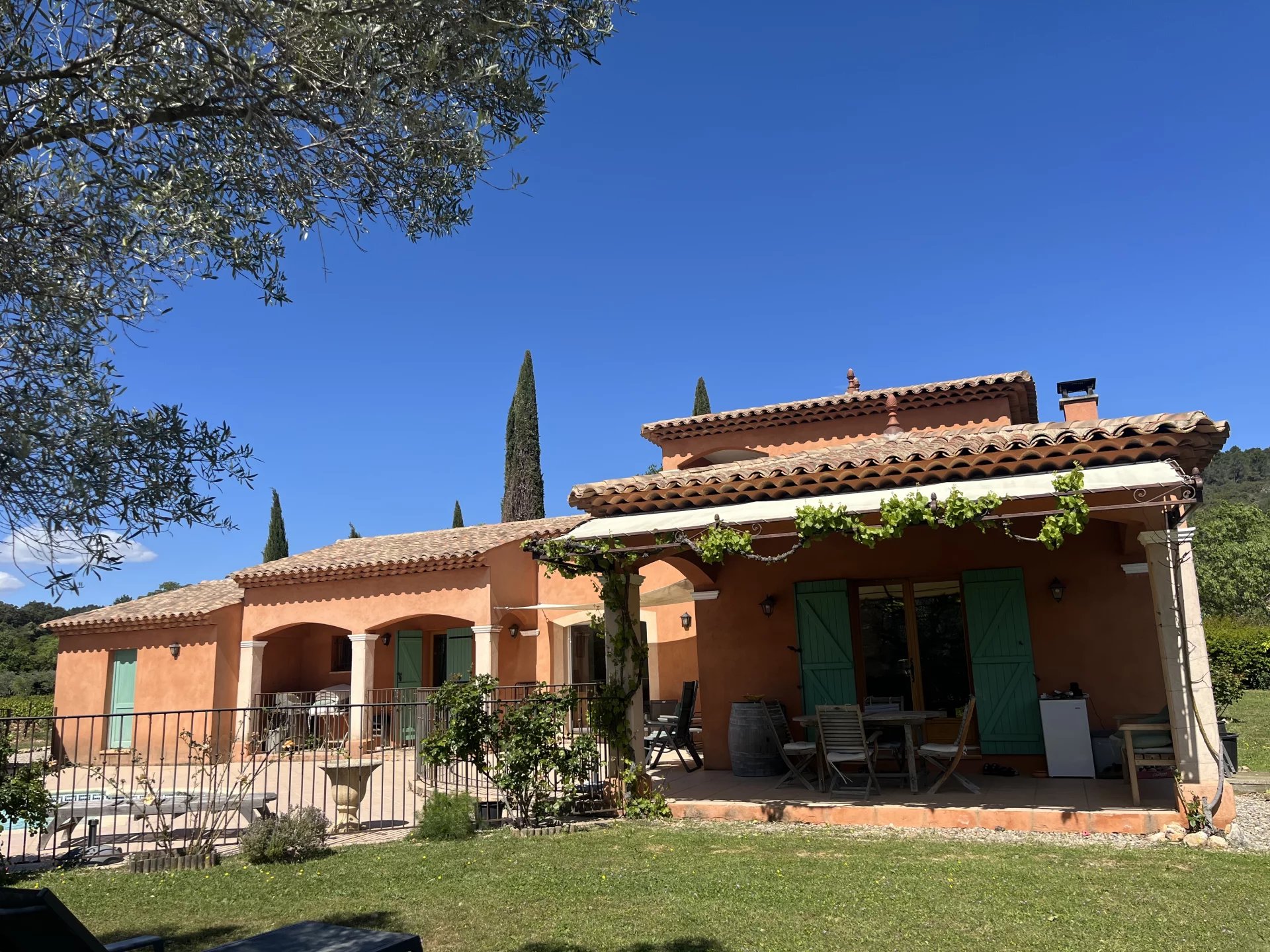 COTIGNAC NICE 4 BEDROOMS VILLA