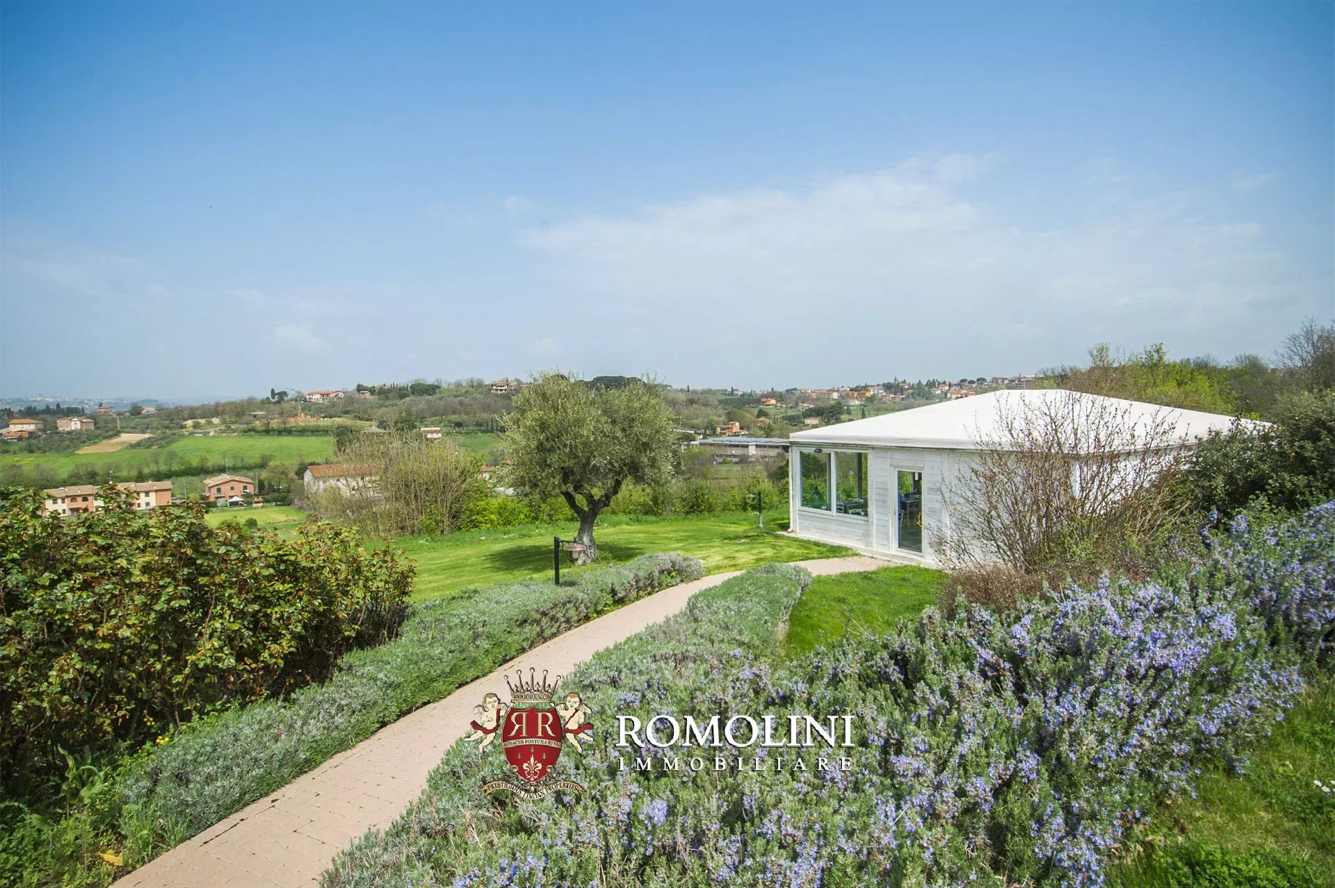 9 Bedroom Villa/Townhouse's Image 8
