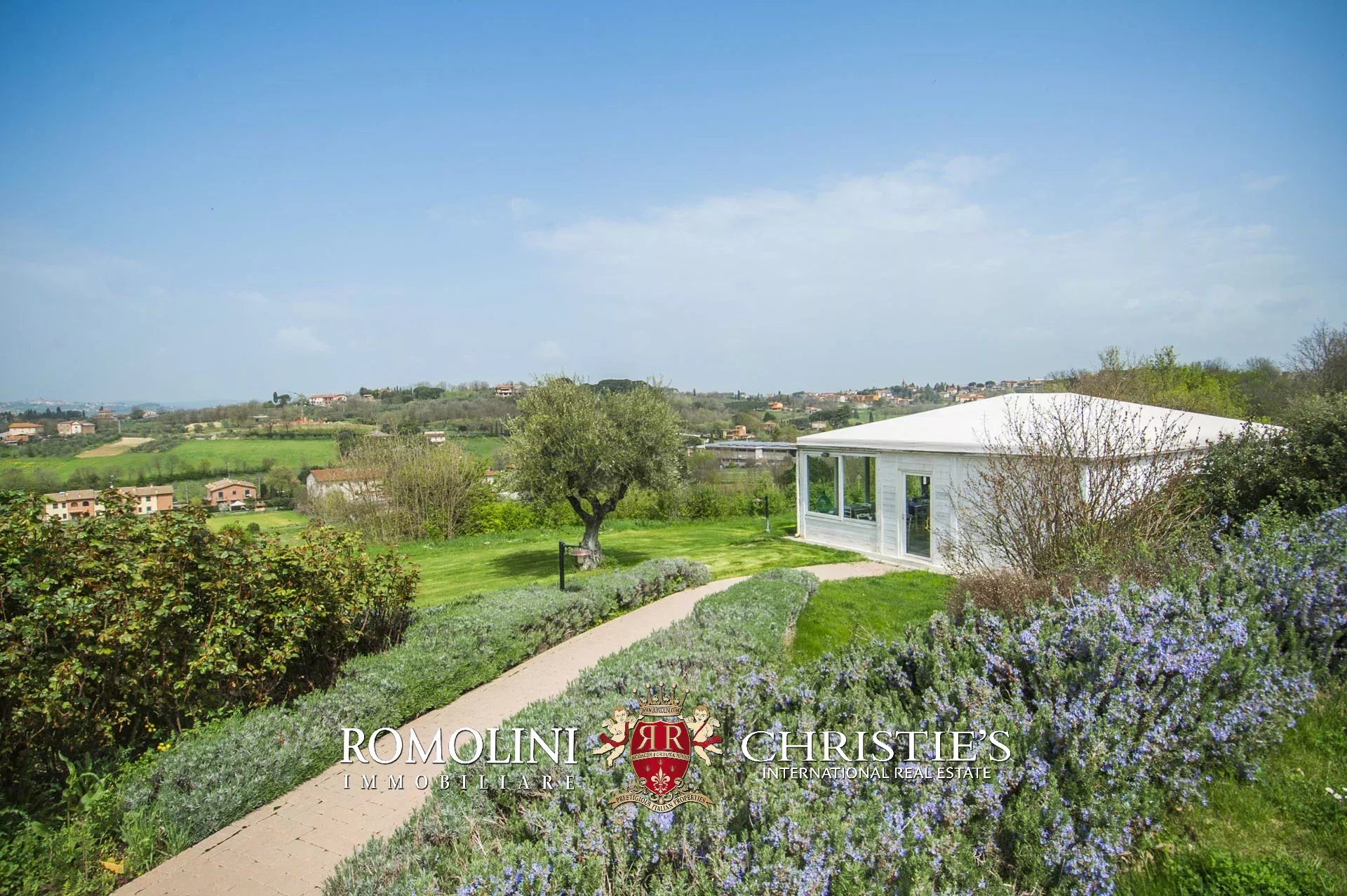 9 Bedroom Villa/Townhouse's Image 8