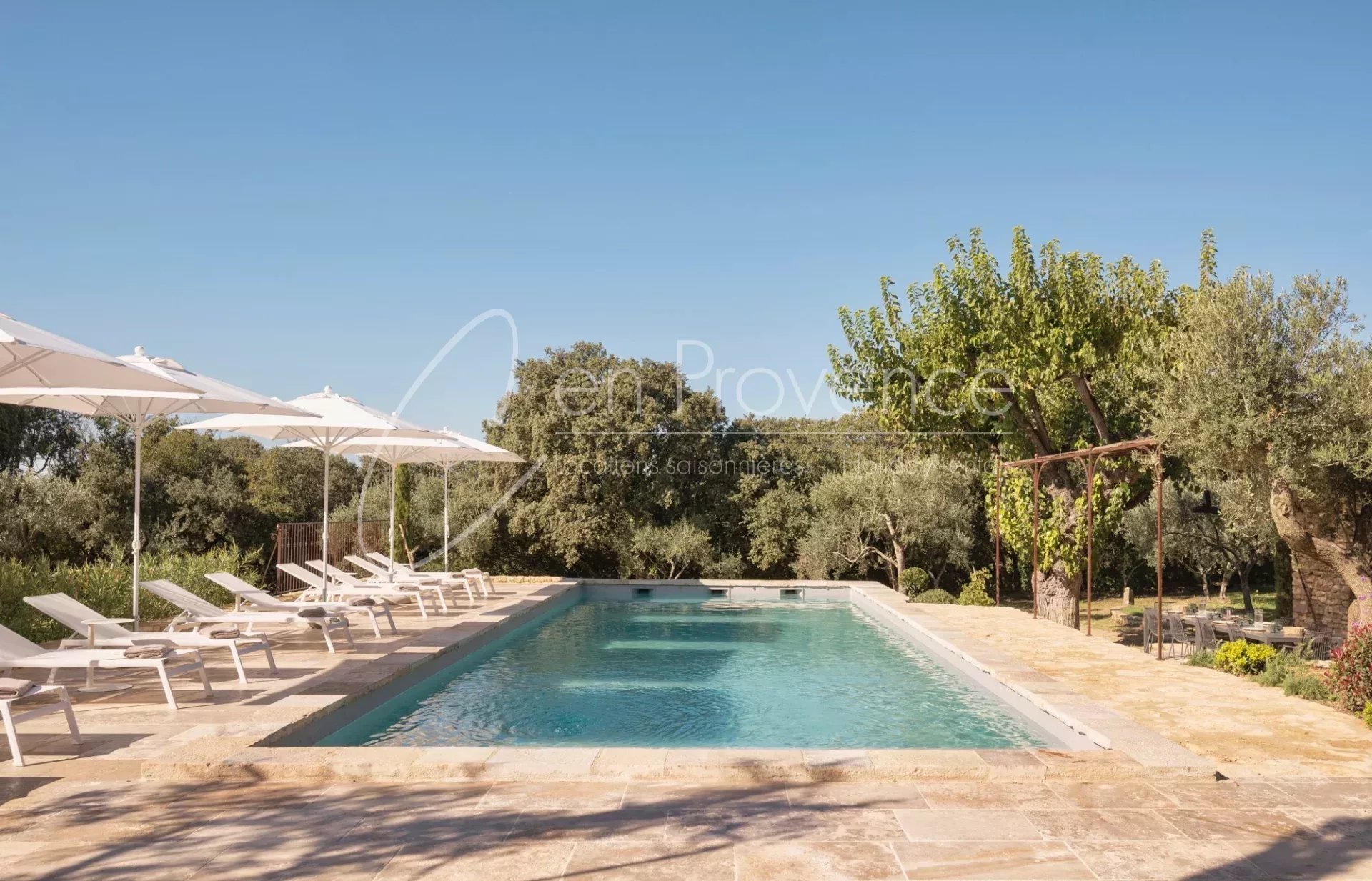 Maison climatisée à louer à Gordes 