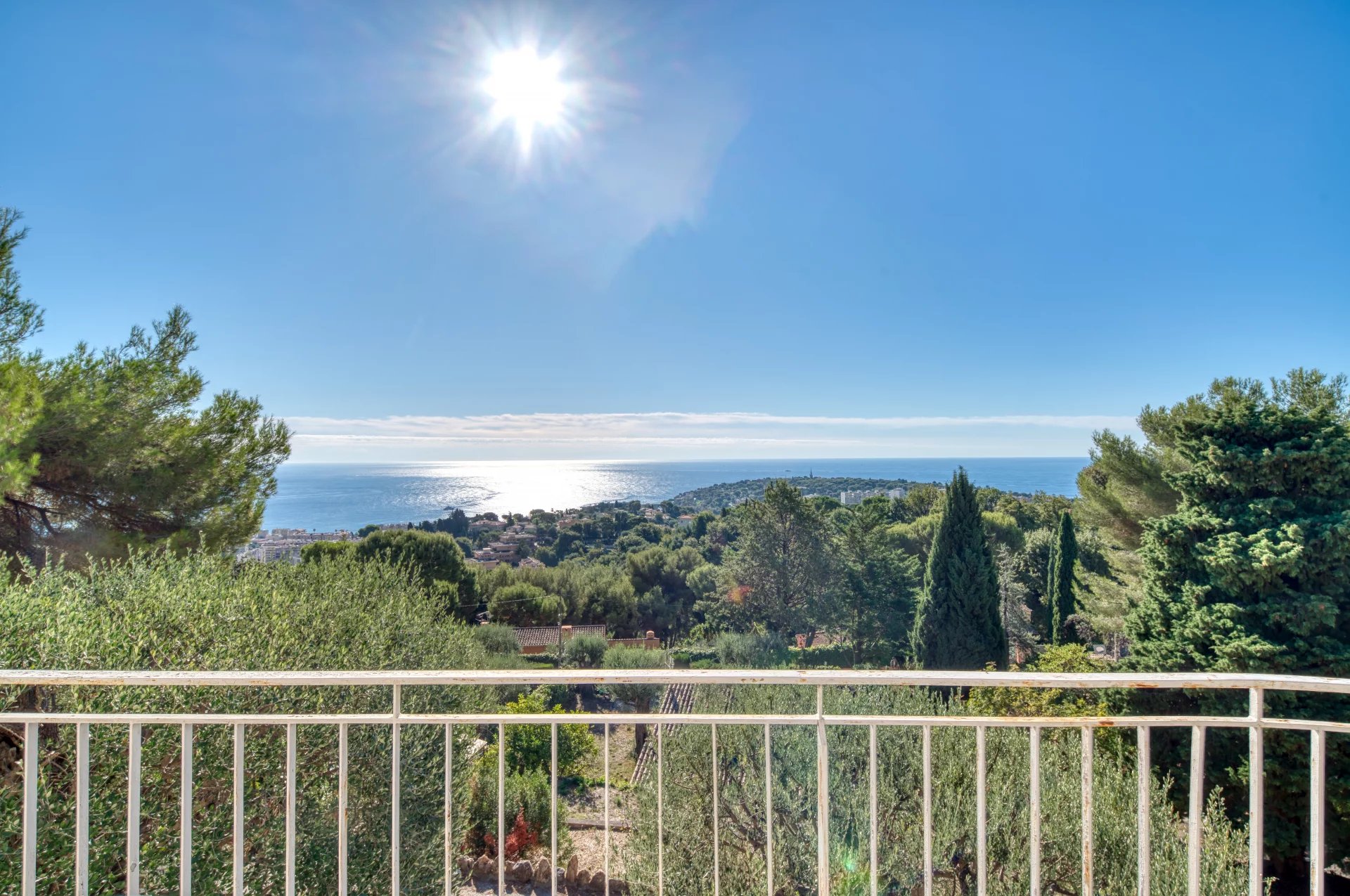 Roquebrune-Cap-Martin – Opportunité Rare Deux villas indépendantes à rénover - possibilité agrandissement conséquent