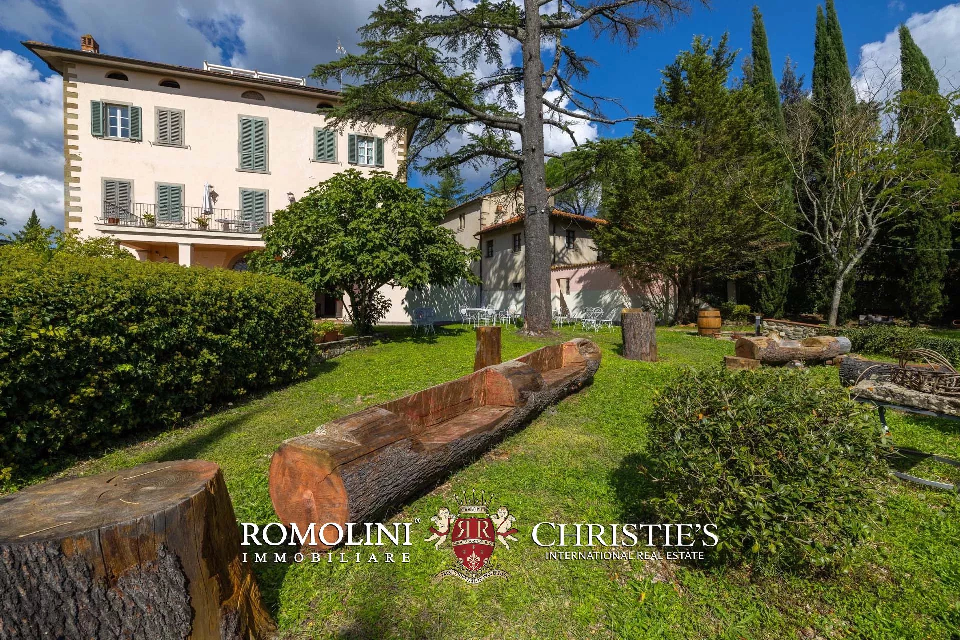 15 Bedroom Villa/Townhouse's Image 4