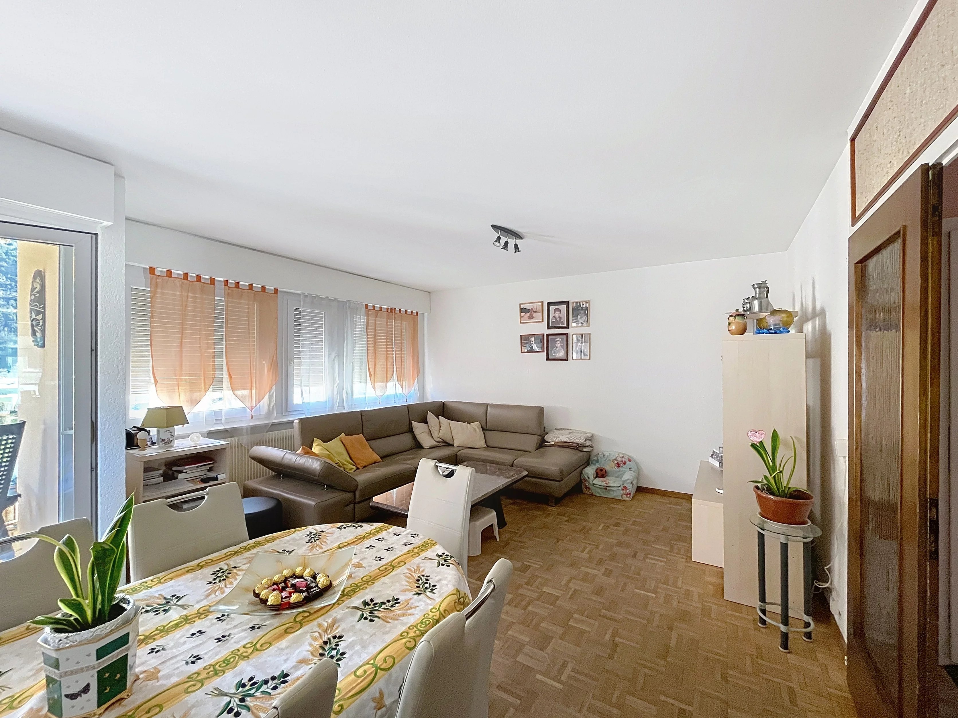 Spacieux 4 pièces de 110 m² avec balcon et fort potentiel à Sierre - Photo 3