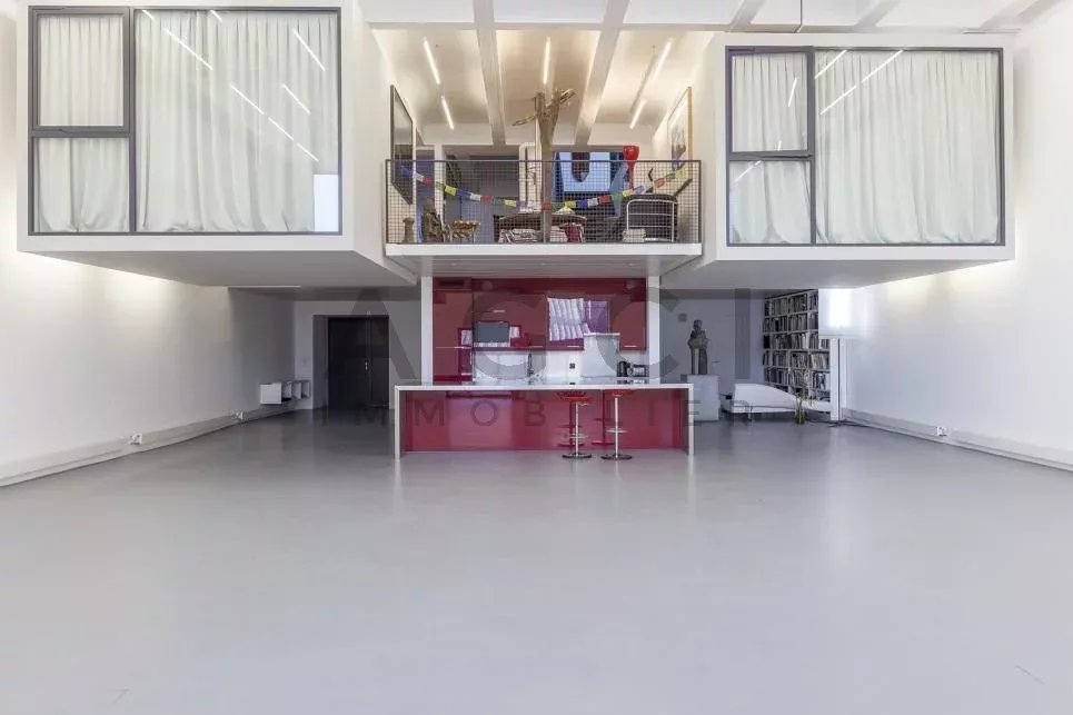 Loft de 395 m² avec Terrasse Privative à Proximité de Pont-Rouge - Photo 2