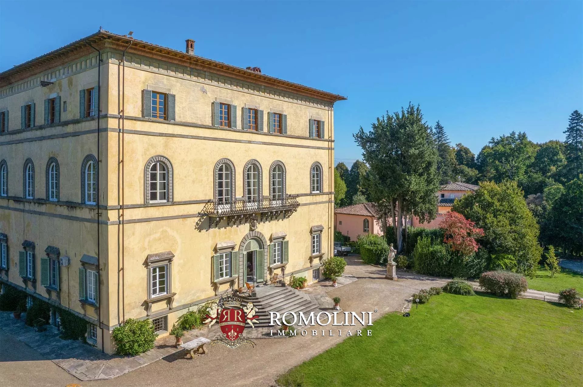 14 Bedroom Villa/Townhouse's Image 6